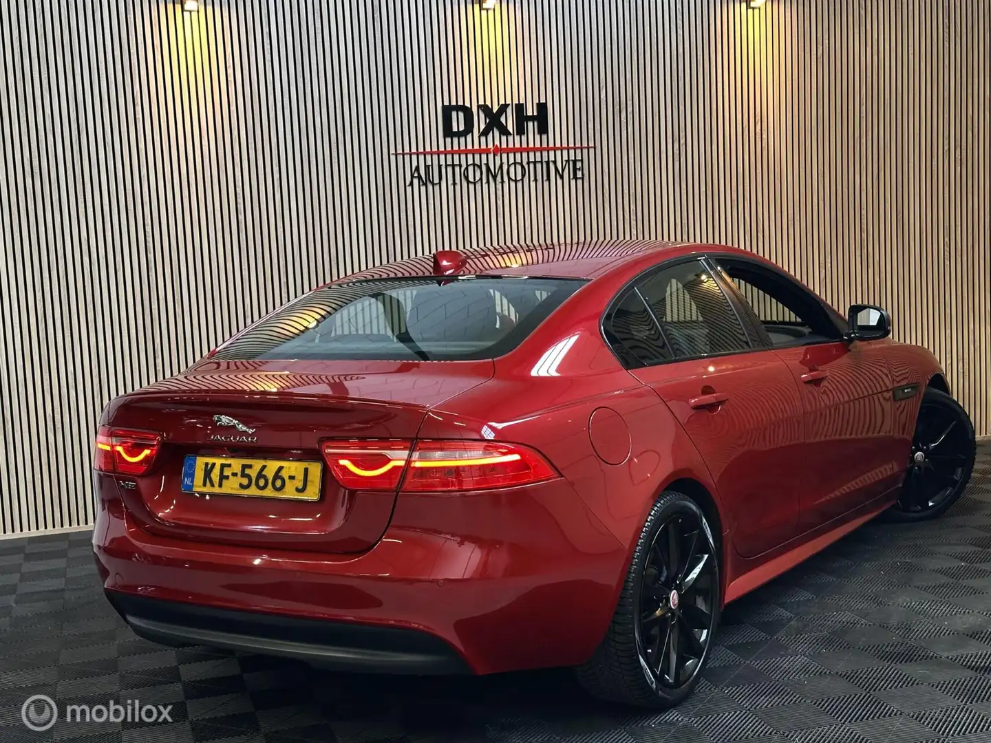 Jaguar XE 2.0 D R-Sport AUT 2eEIG! APK-9/2026 MERIDIAN CAMRA Rood - 2