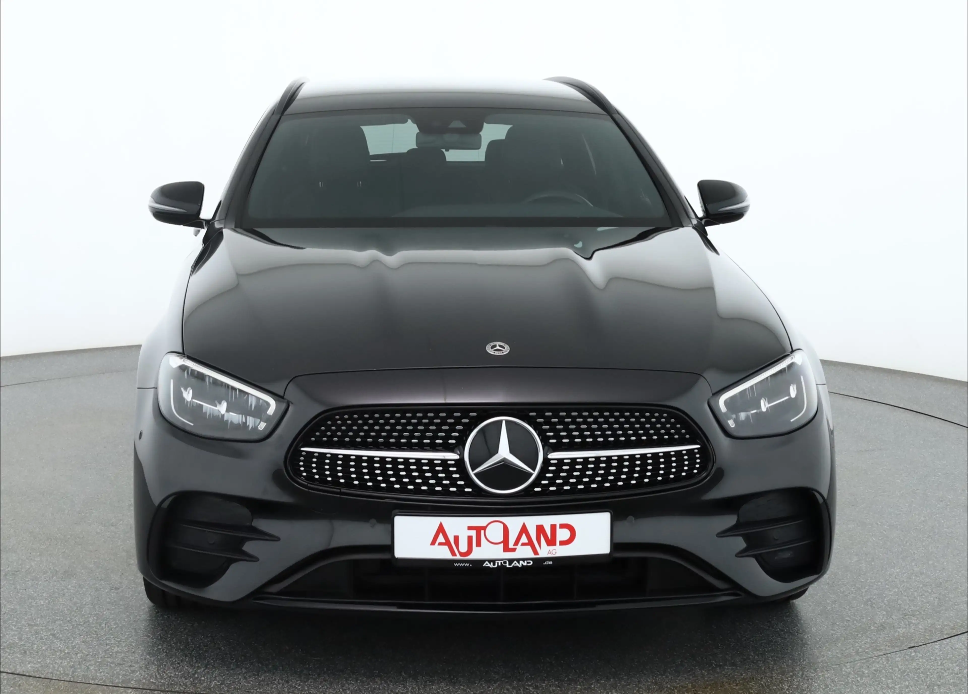Mercedes-Benz E 300 E300e T AMG Line LED Standheizung Kamera — photo 8