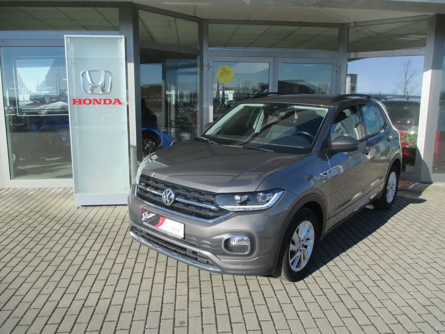 Volkswagen T-Cross Life Grijs - 1