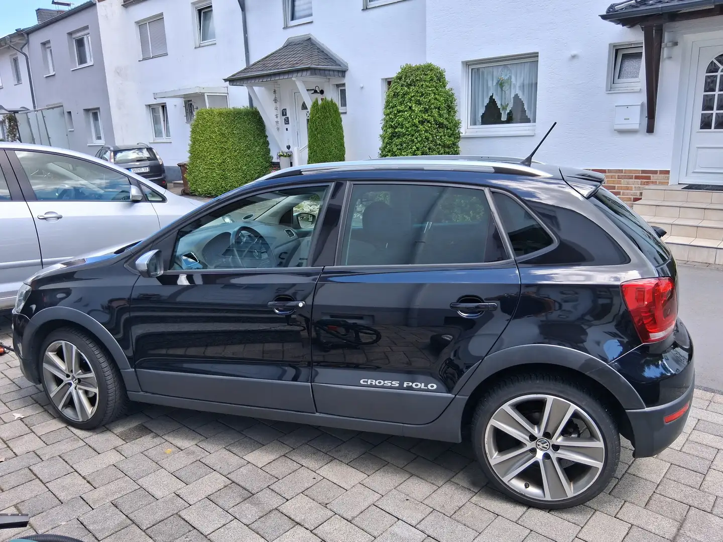 Volkswagen Polo Cross Polo 1.2 TSI Cross Polo Černá - 1