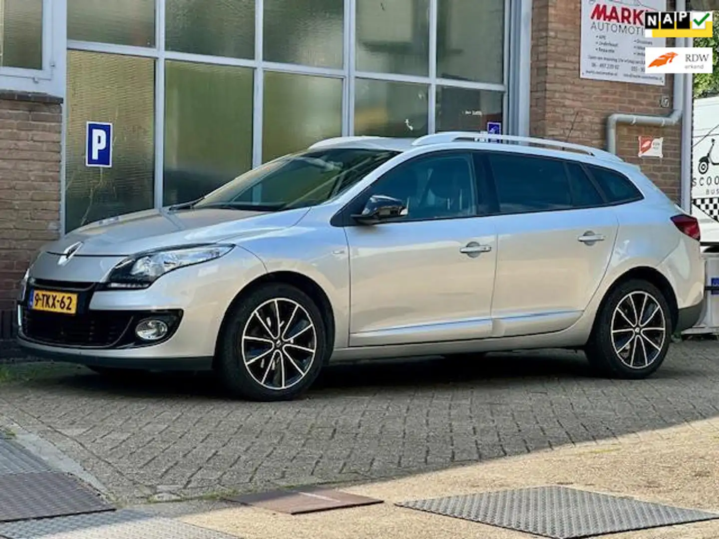 Renault Megane Estate 1.4 TCe GT-Line Grijs - 1