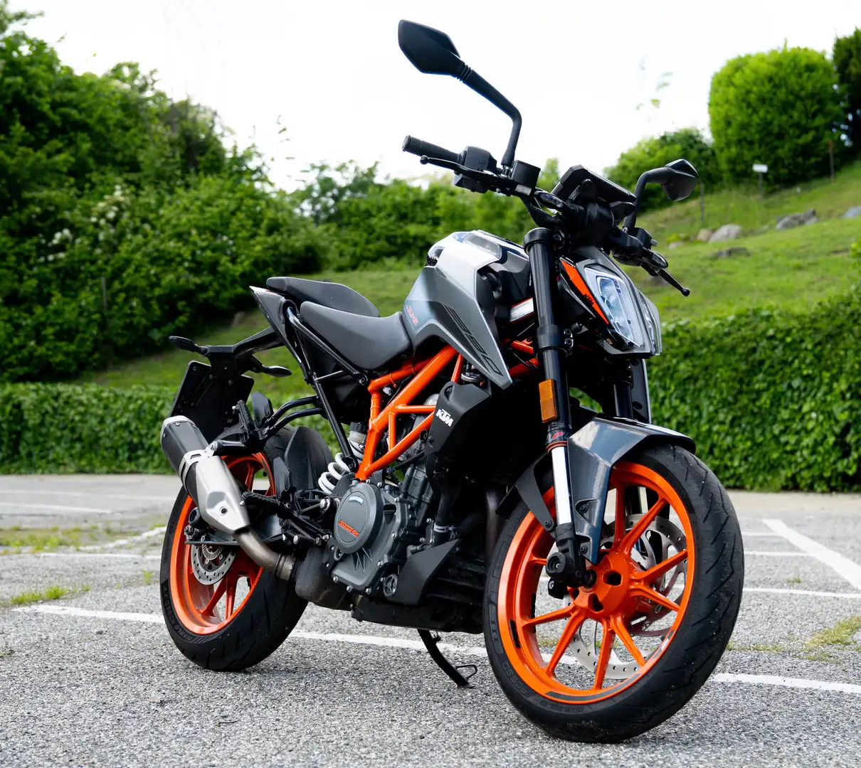 KTM 390 Duke Gris - 1