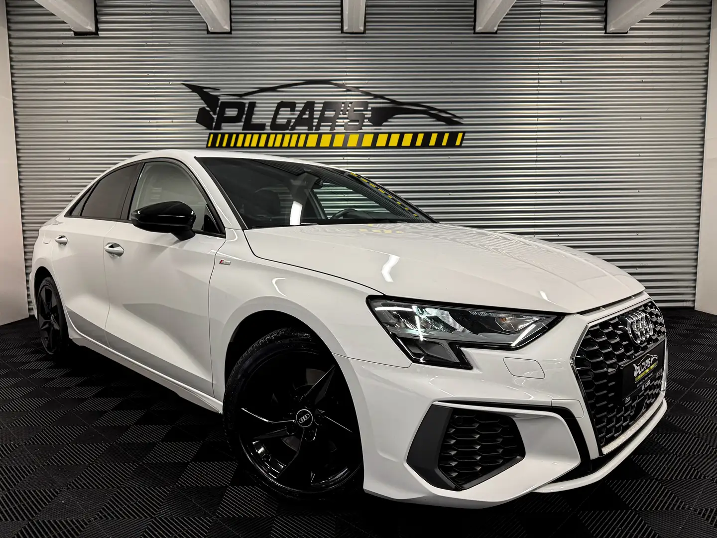 Audi A3 30 TFSI S TRONIC | S LINE | APPLE CARPLAY | Wit - 1