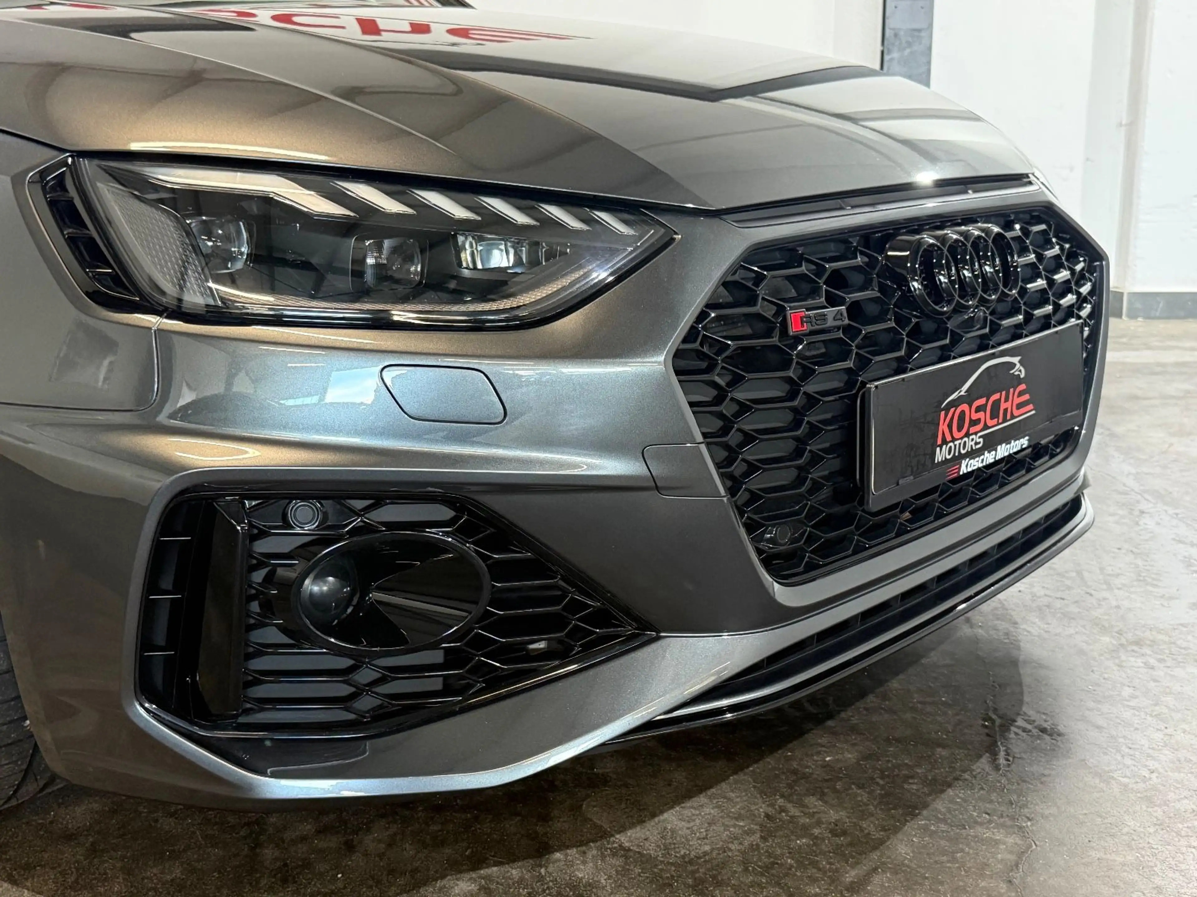 Audi RS4 Avant 2.9 TFSI quattro Schalensitze 1. Hand — photo 2