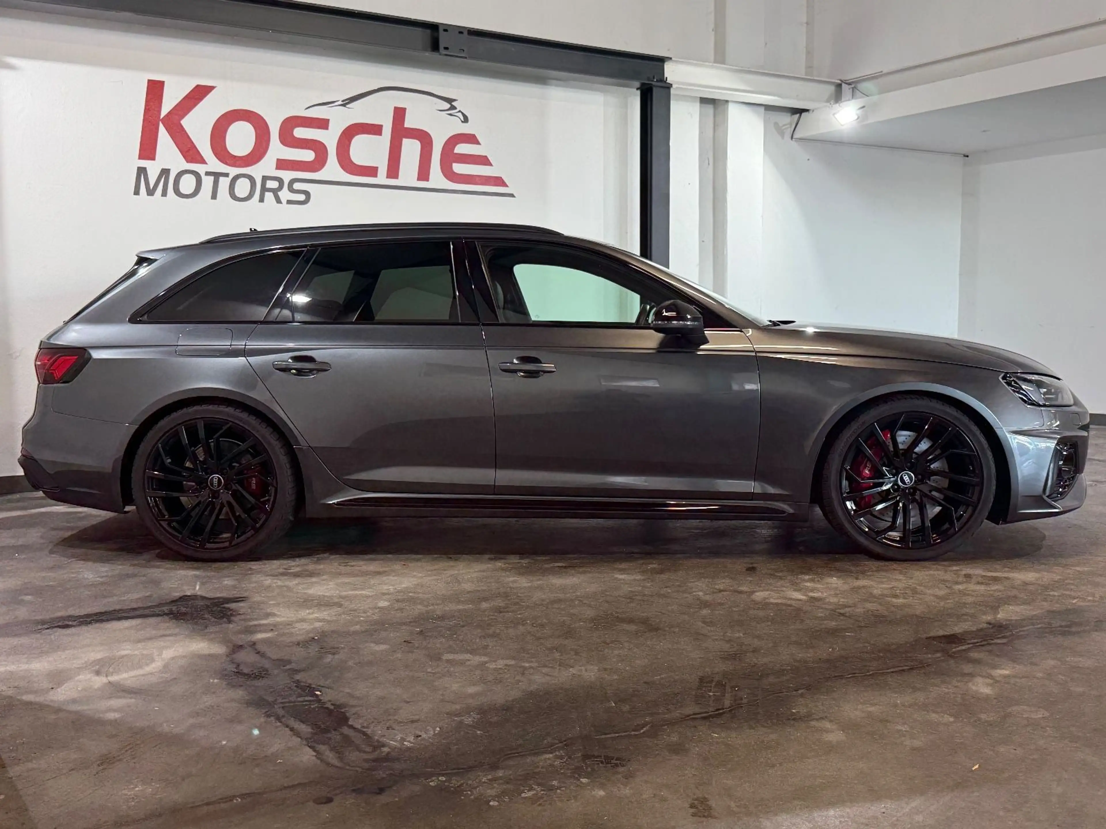 Audi RS4 Avant 2.9 TFSI quattro Schalensitze 1. Hand — photo 4