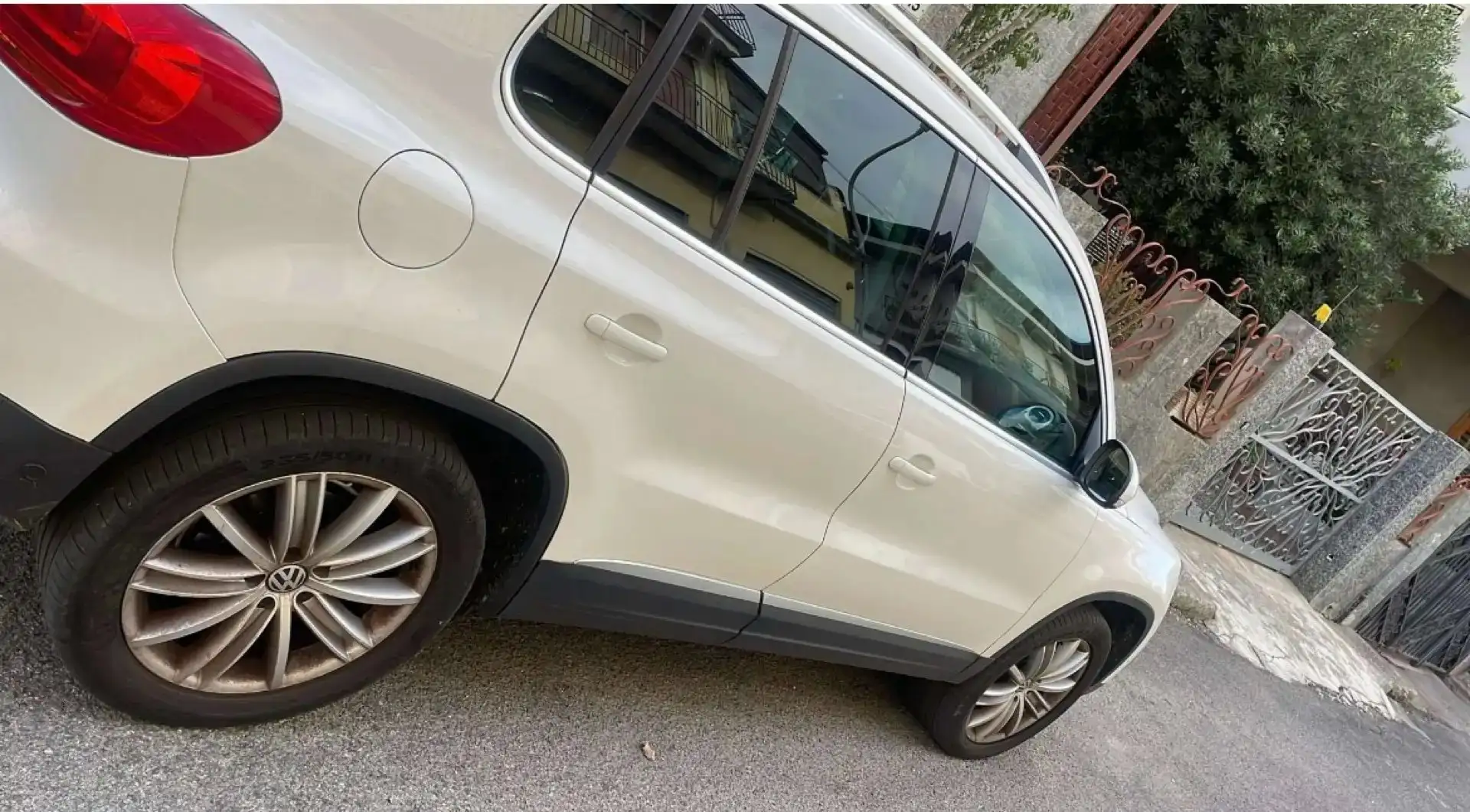 Volkswagen Tiguan Tiguan I 2011 2.0 tdi bm Trend Bianco - 2