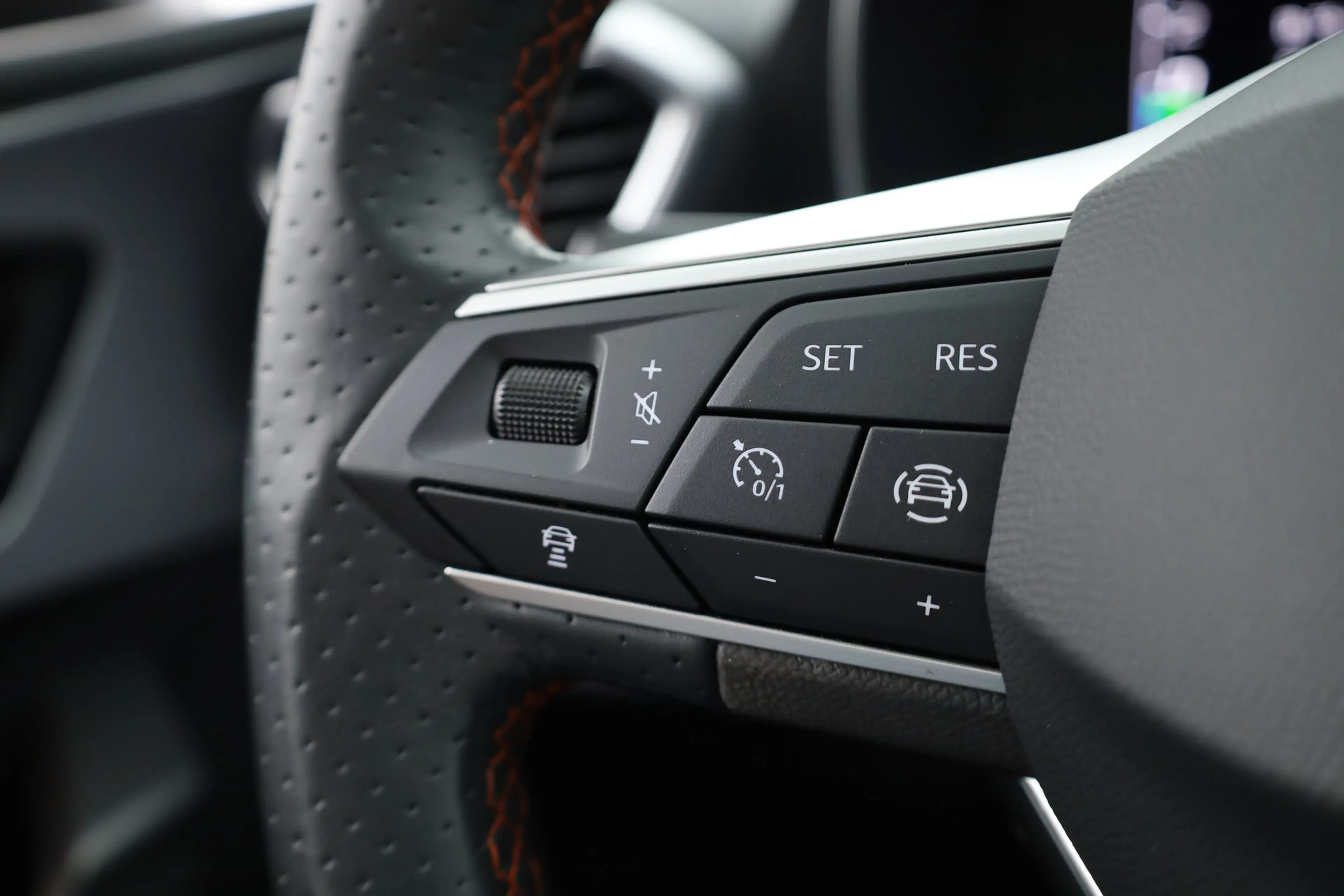 SEAT Leon e-Hybrid Sportstourer 1.4 TSI eHybrid PHEV FR Business Inte — photo 12