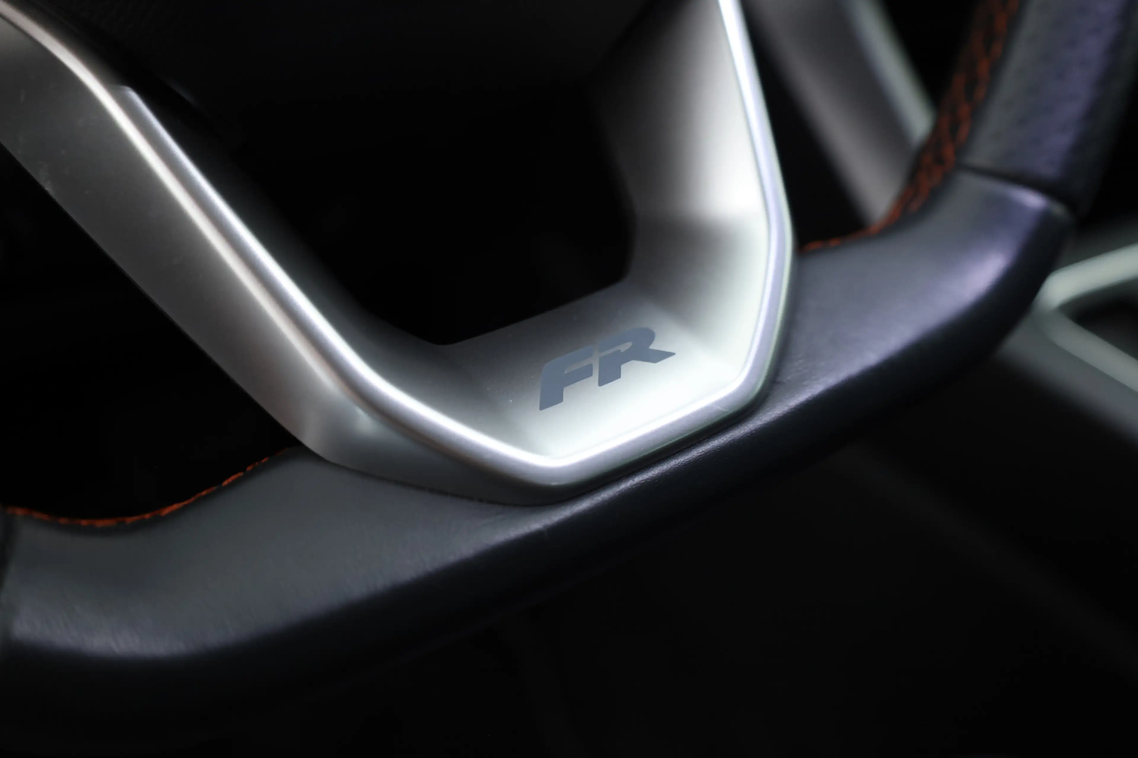 SEAT Leon e-Hybrid Sportstourer 1.4 TSI eHybrid PHEV FR Business Inte — photo 6