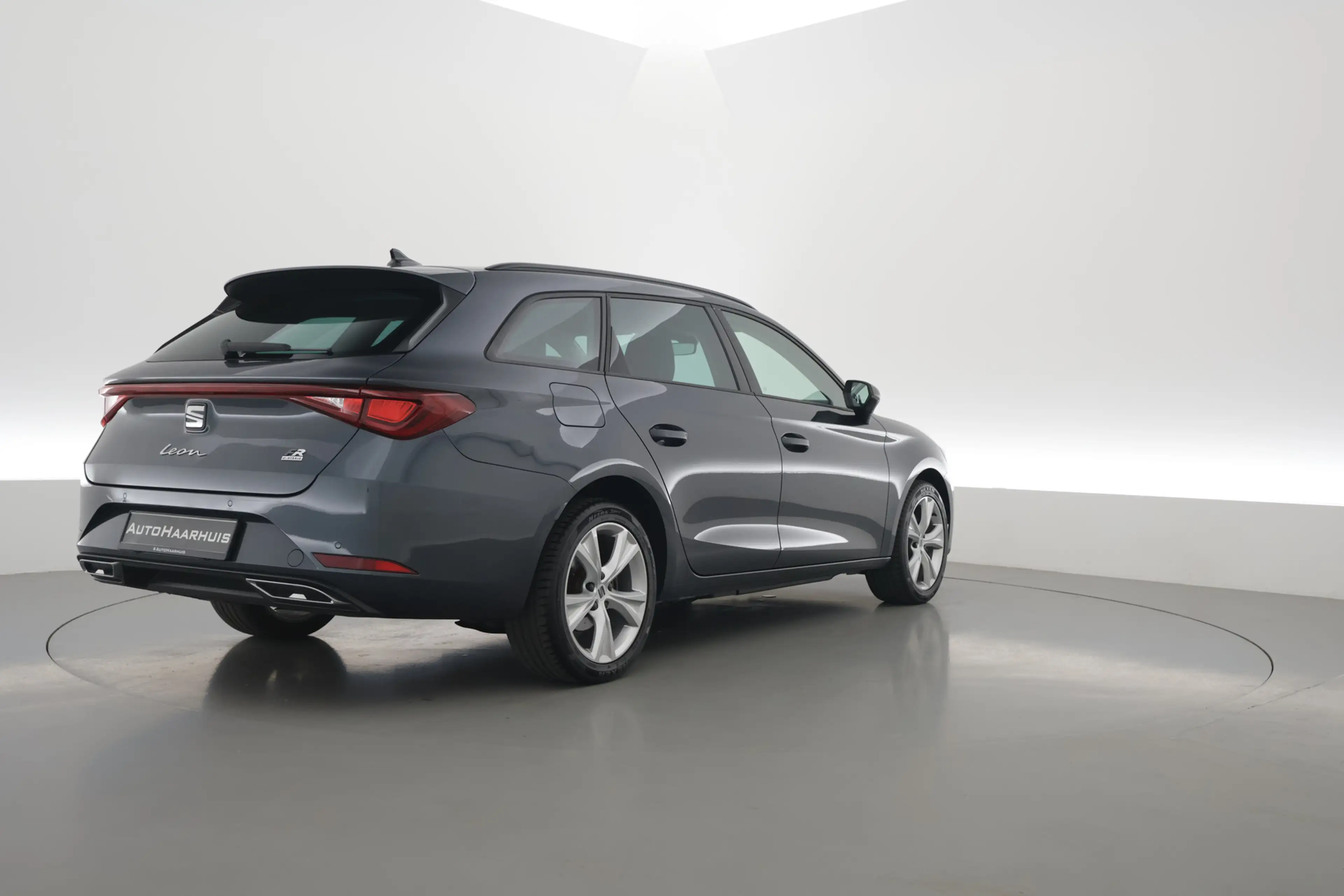 SEAT Leon e-Hybrid Sportstourer 1.4 TSI eHybrid PHEV FR Business Inte — photo 2