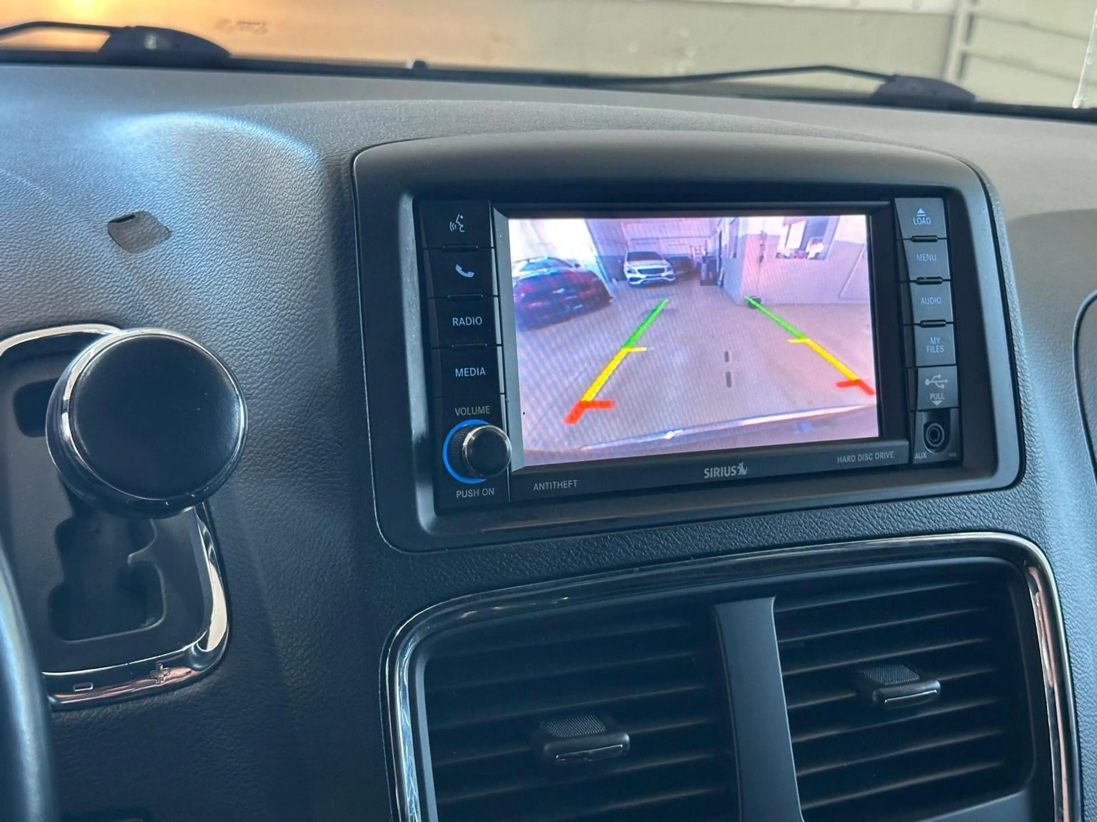 Dodge Grand Caravan — photo 15