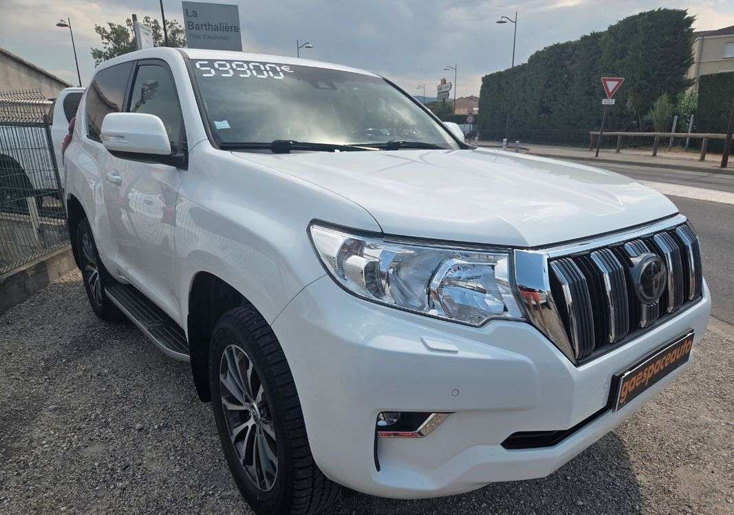 2019 Toyota LAND CRUISER