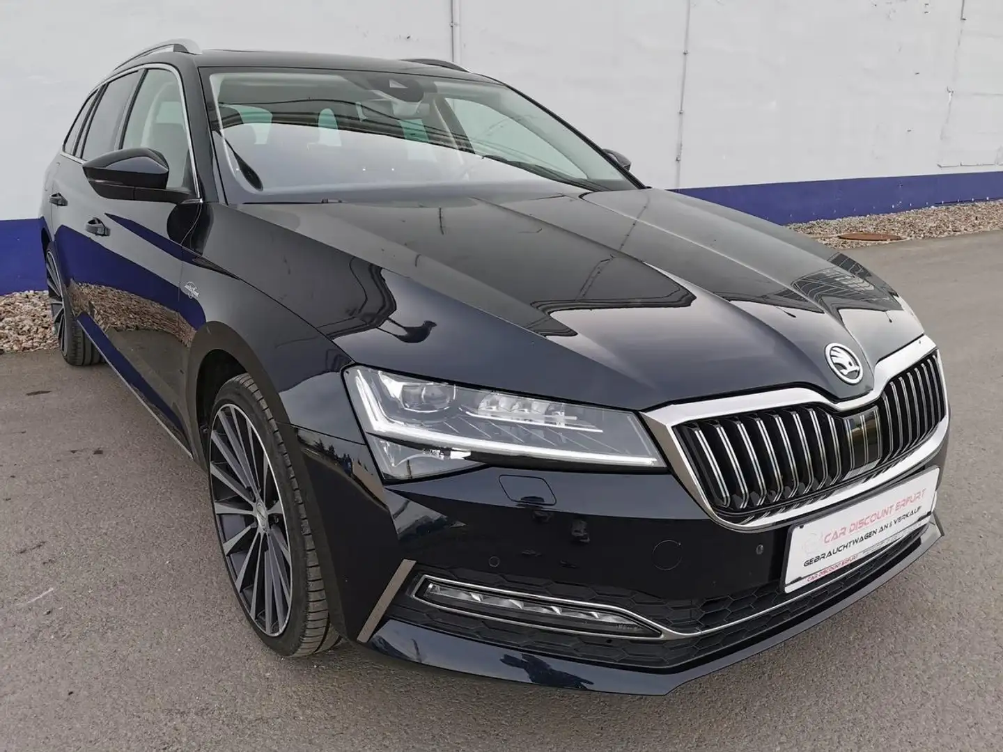 Skoda Superb Combi 2.0 TSI L&K+Standheizung+Panodach+Soundsyste Schwarz - 2