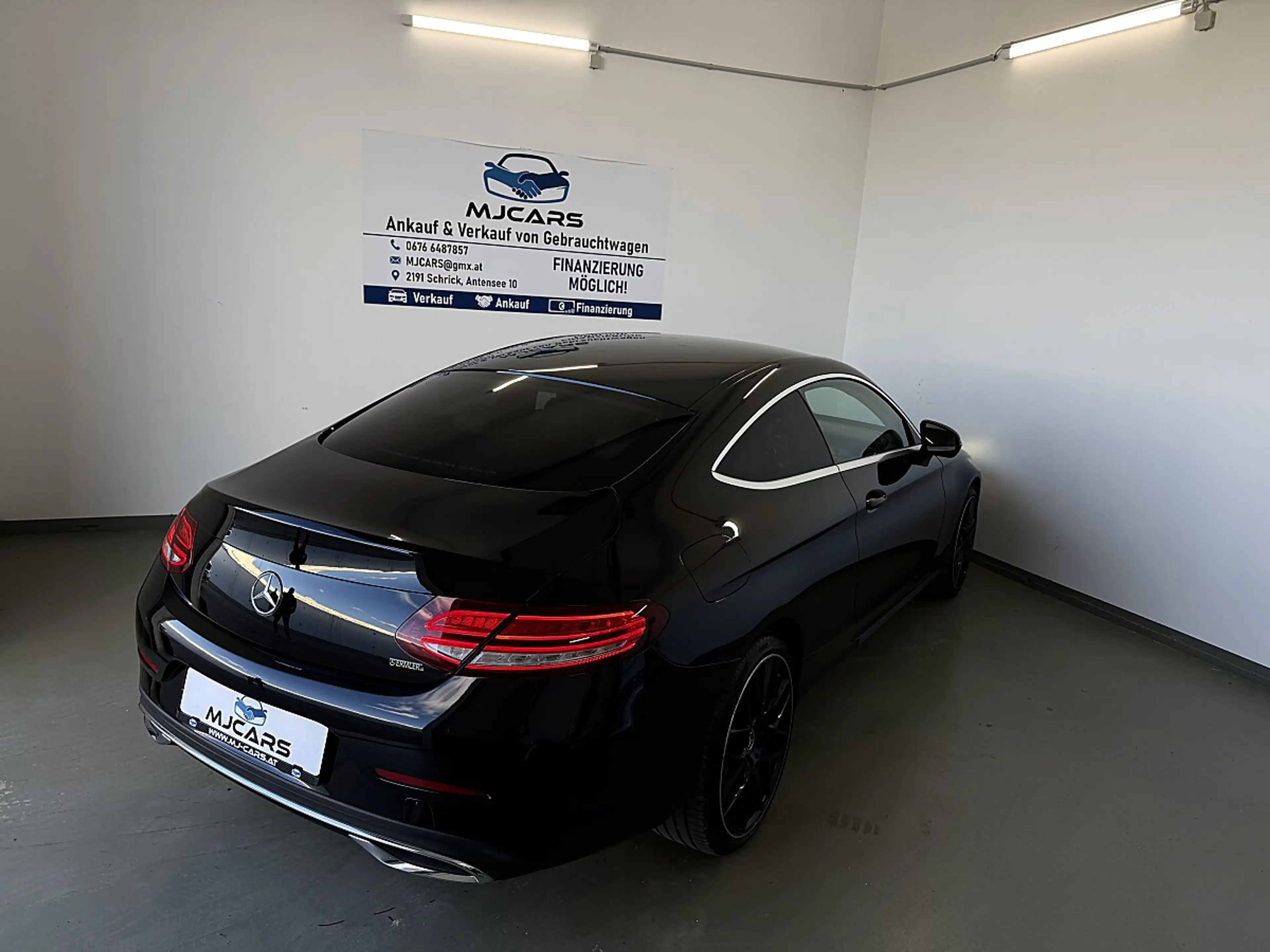 Mercedes-Benz C 220 d Coupe — photo 4
