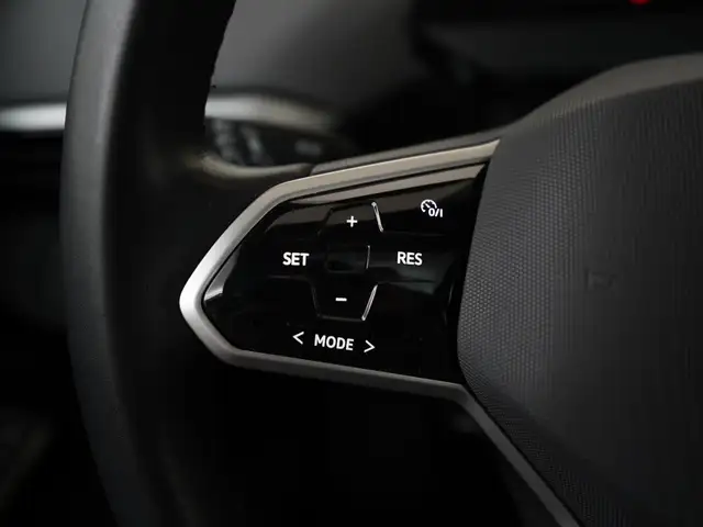 Volkswagen ID.4 view 8