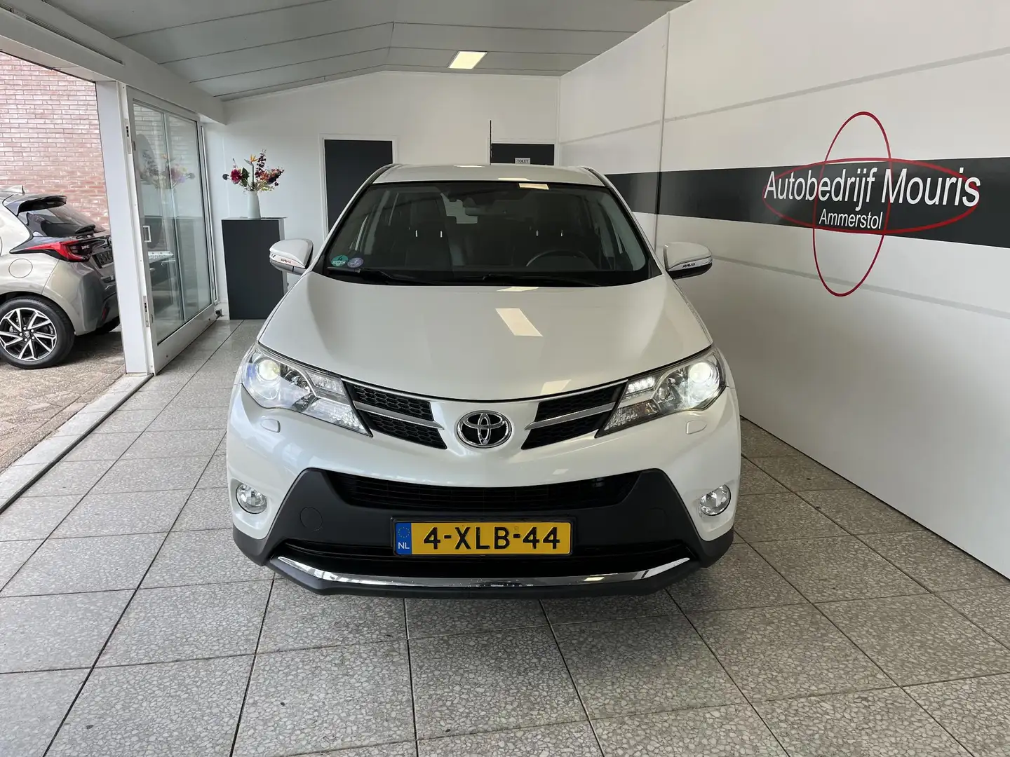 Toyota RAV 4 2.0 Executive Business 4WD Wit - 2