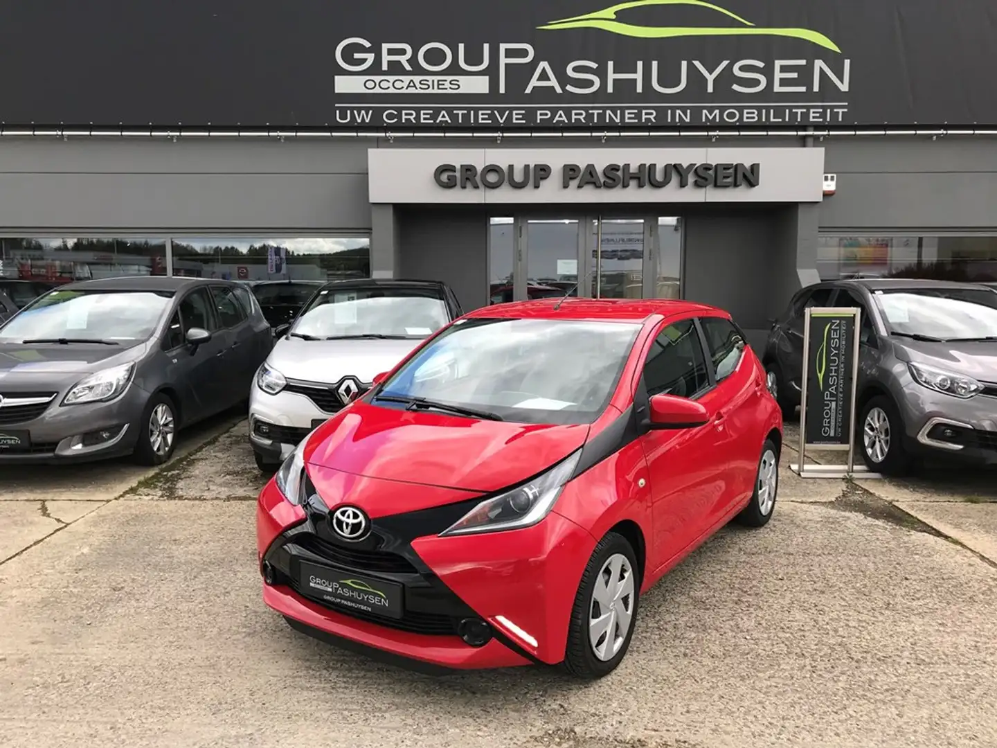 Toyota Aygo 1.0CC 69PK Rouge - 1