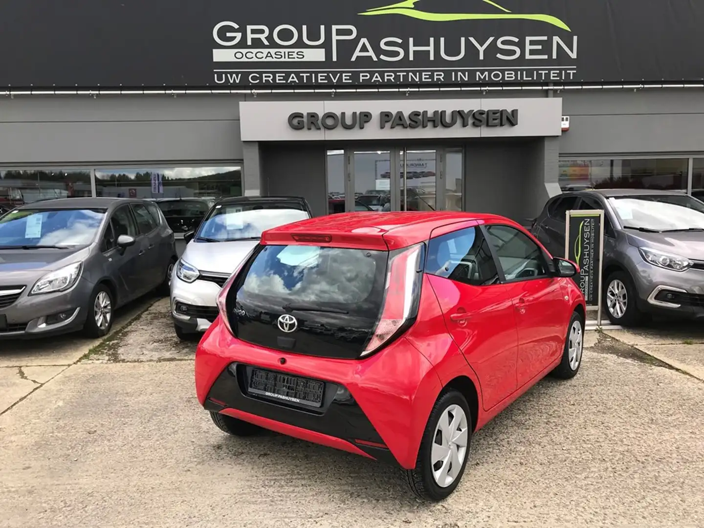 Toyota Aygo 1.0CC 69PK Czerwony - 2