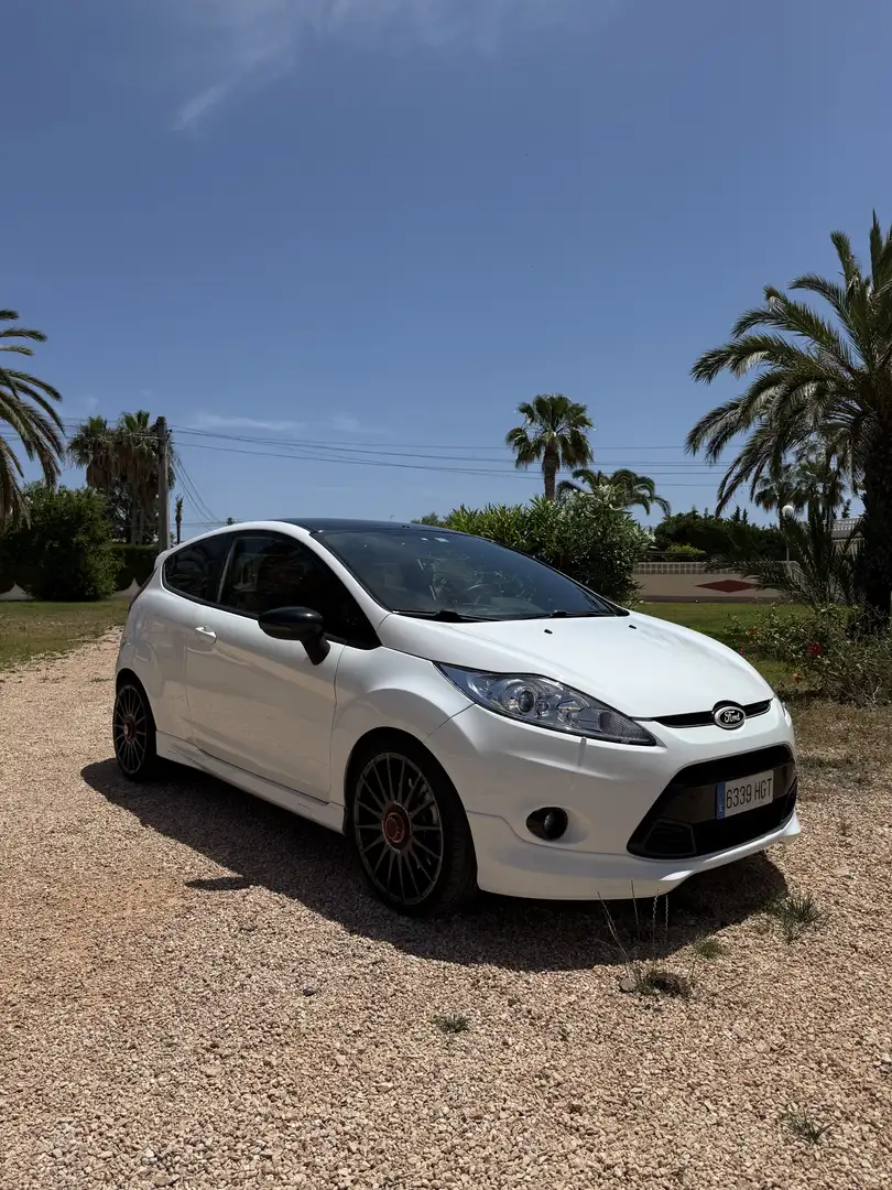 Ford Fiesta 1.6 Sport - 1