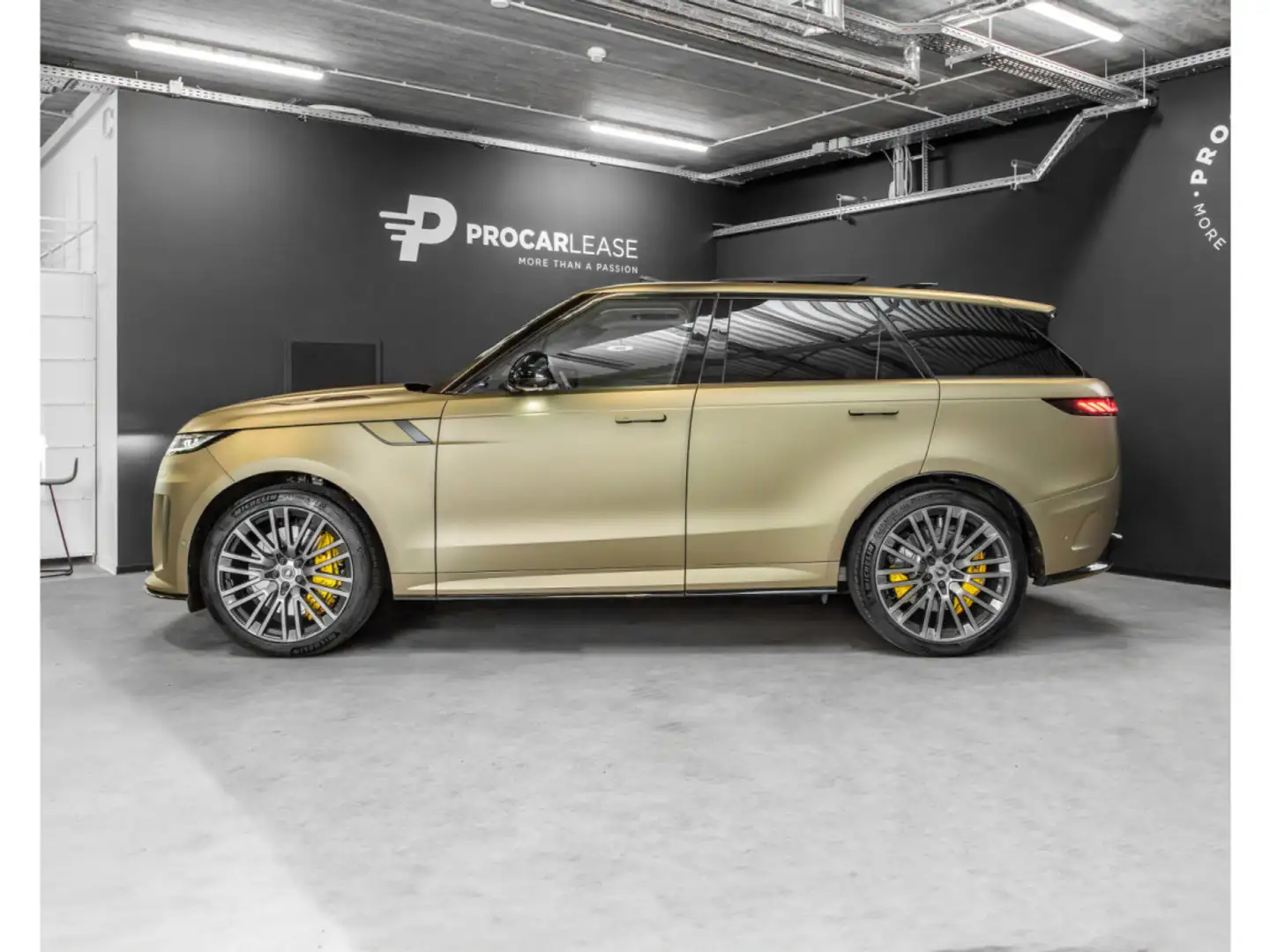 Land Rover Range Rover Sport SV EDITION ONE CARBON BRONZE / V8 4.4/ 23*/ PANO/ Bronze - 2