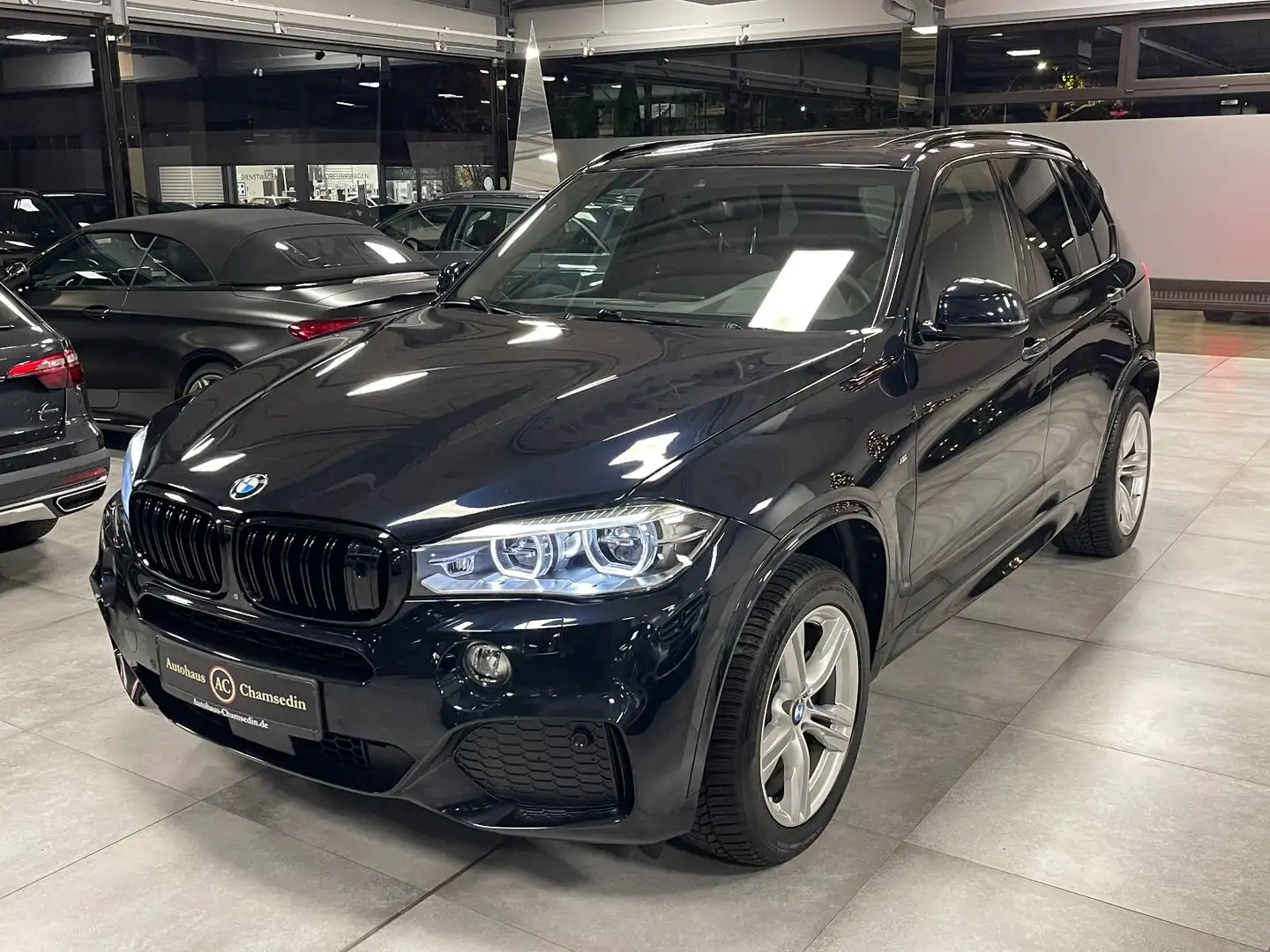 BMW X5 xDrive 30d M-Paket Schwarz - 2