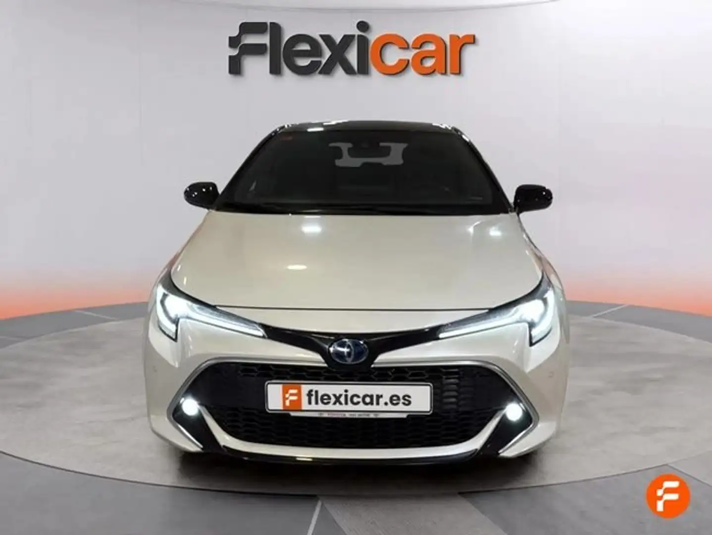 Toyota Corolla Touring Sports 180H Trek Blanc - 2