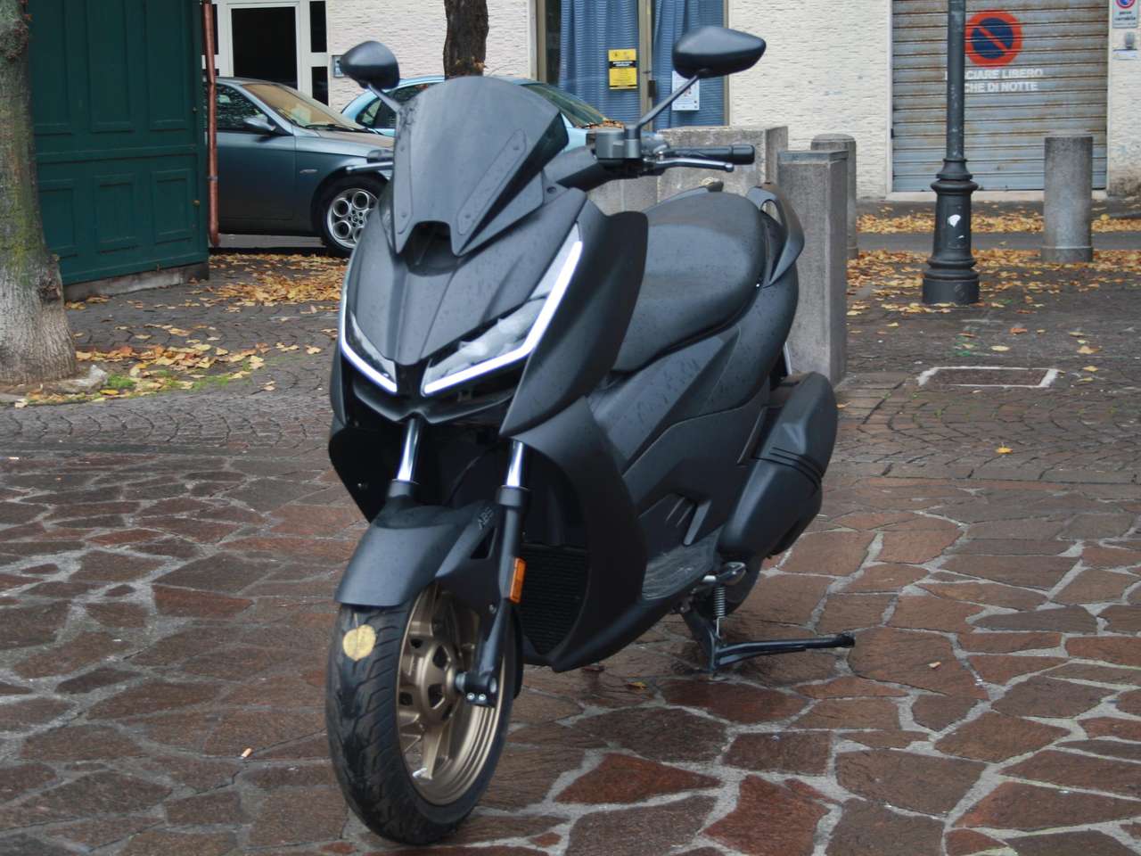 Zontes 350 T1 Zontes ZT 350D ADATTO PATENTE A2