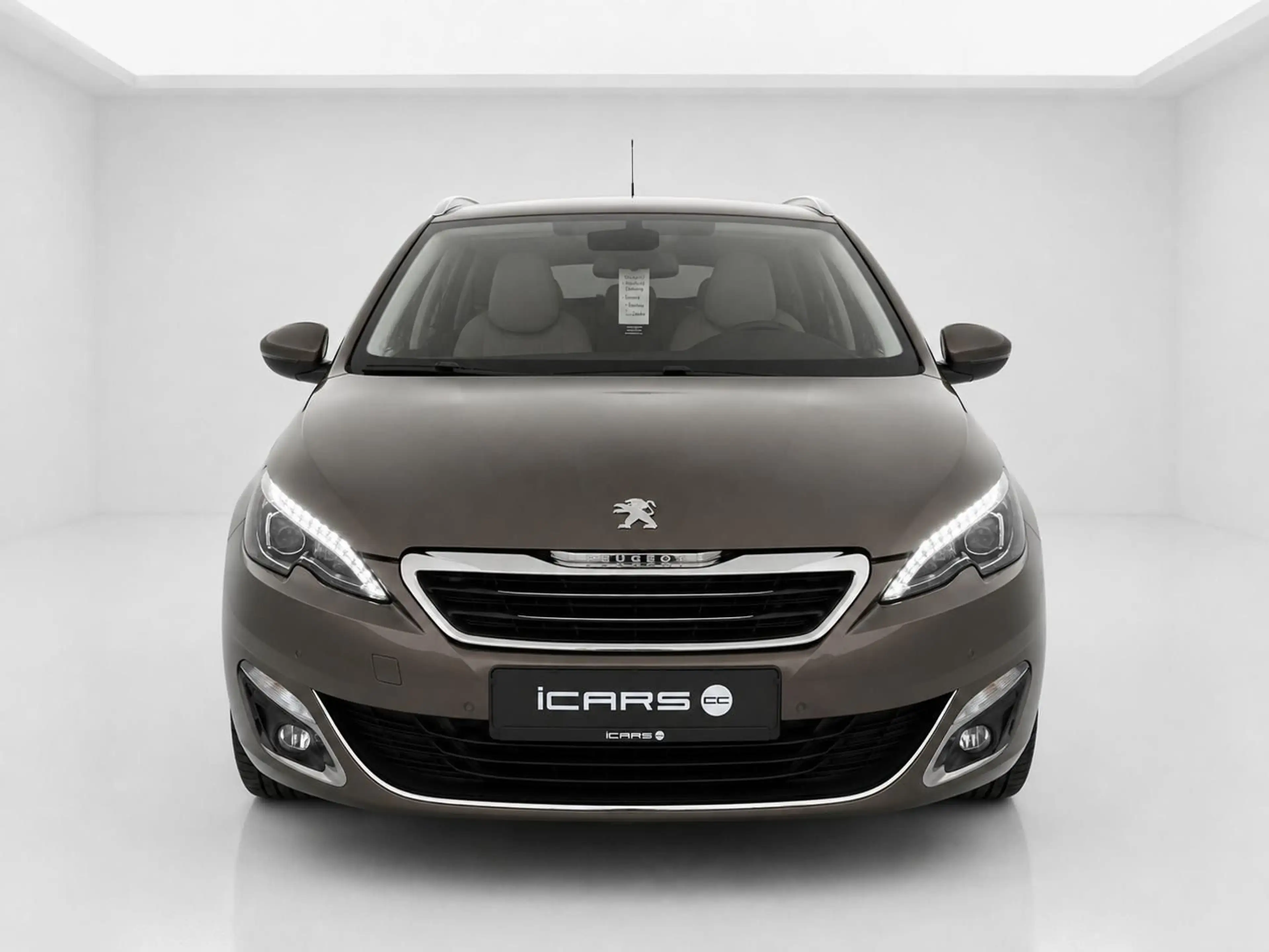 Peugeot 308 1.2 e-THP 130 SW Allure SHZ*MULTI*Automatik* — photo 2