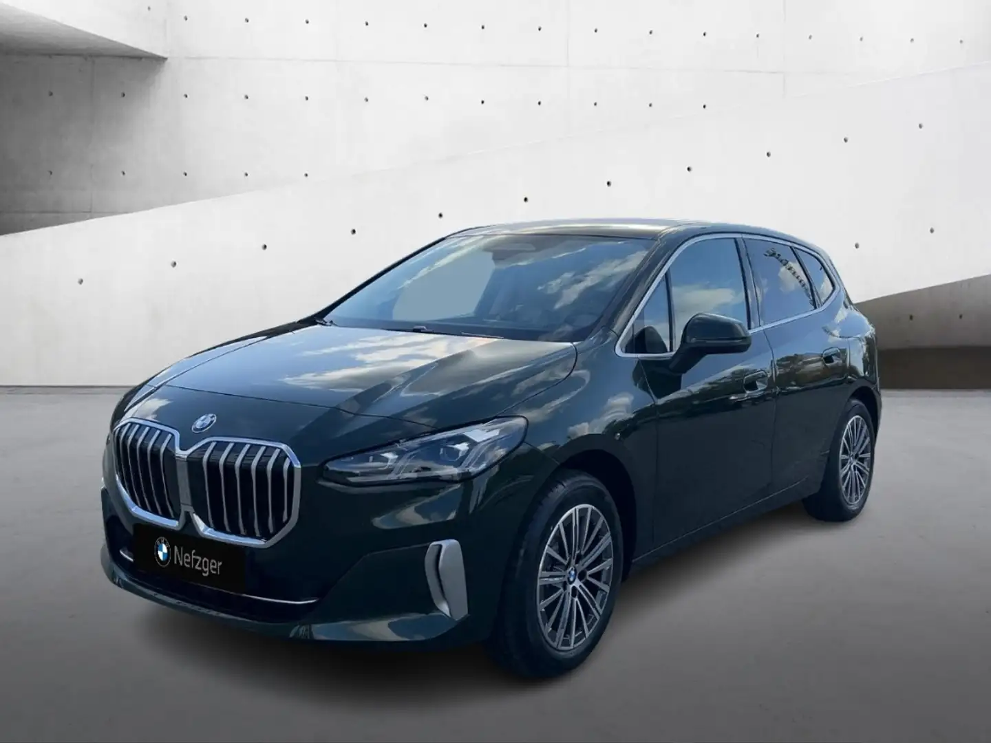 BMW 223 Active Tourer i xDrive LED Park-Assist HUD HiFi H& Zelená - 1