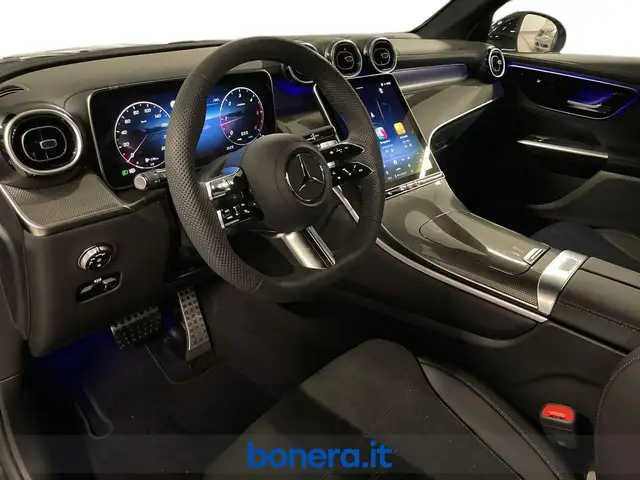 Mercedes-Benz 220 view 23