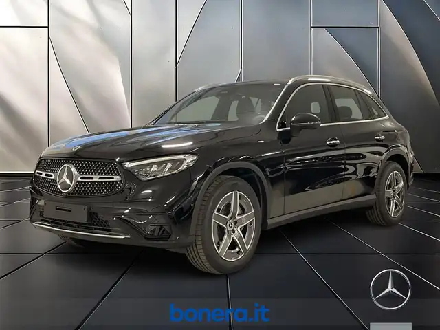 Mercedes-Benz 220 main image