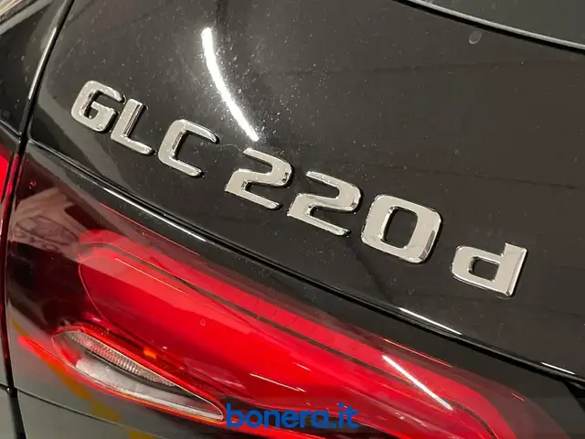 Mercedes-Benz 220 view 10