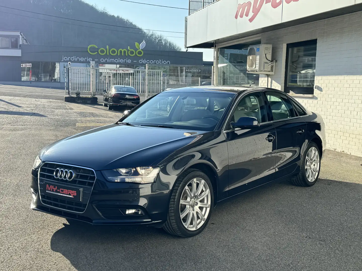 Audi A4 2.0 TDI 150 CV S-LINE AUTOMATIQUE GPS CUIR XÉNON Blau - 1