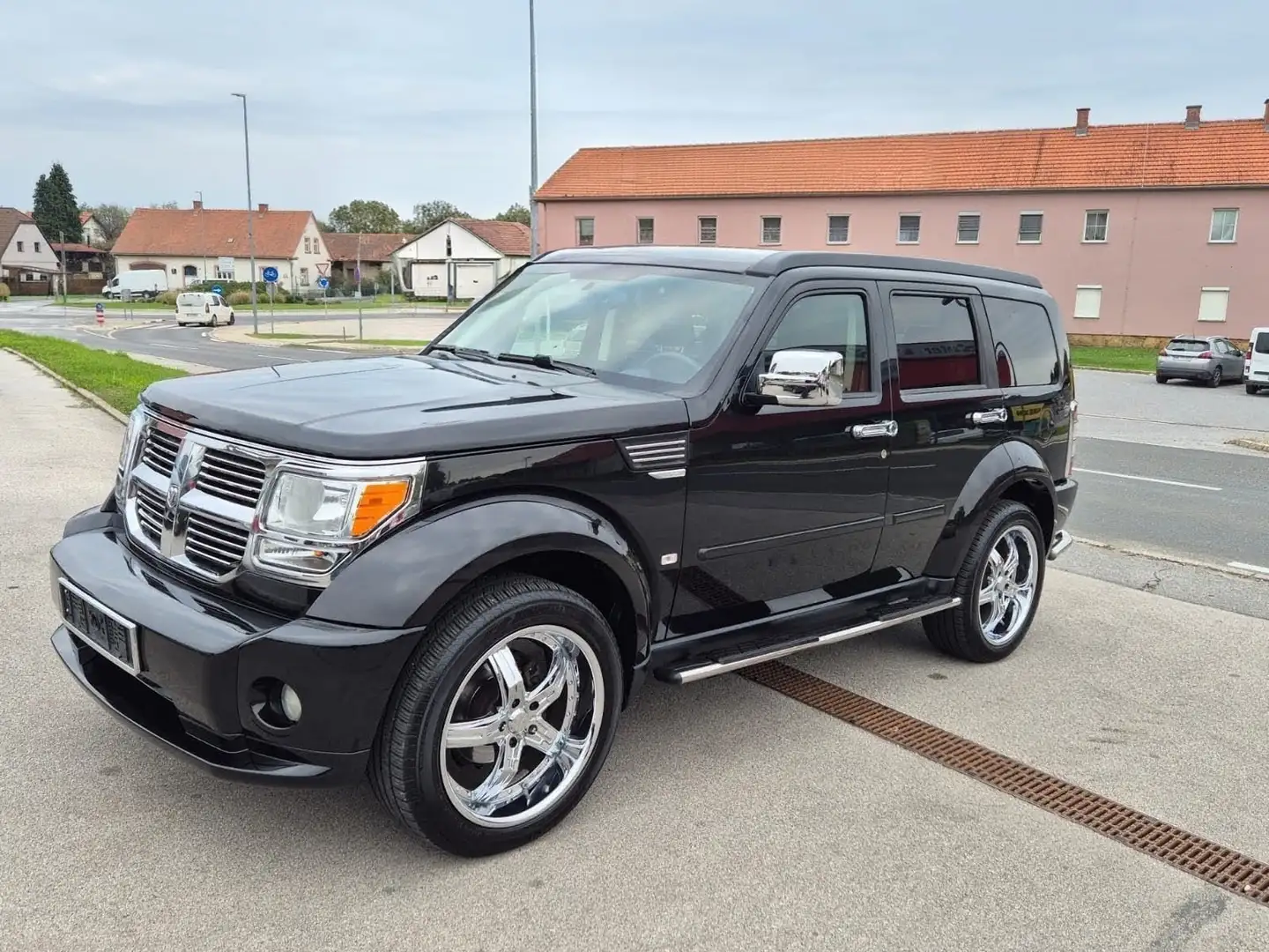 Dodge Nitro Nitro 2,8 CRD Aut. Schwarz - 2