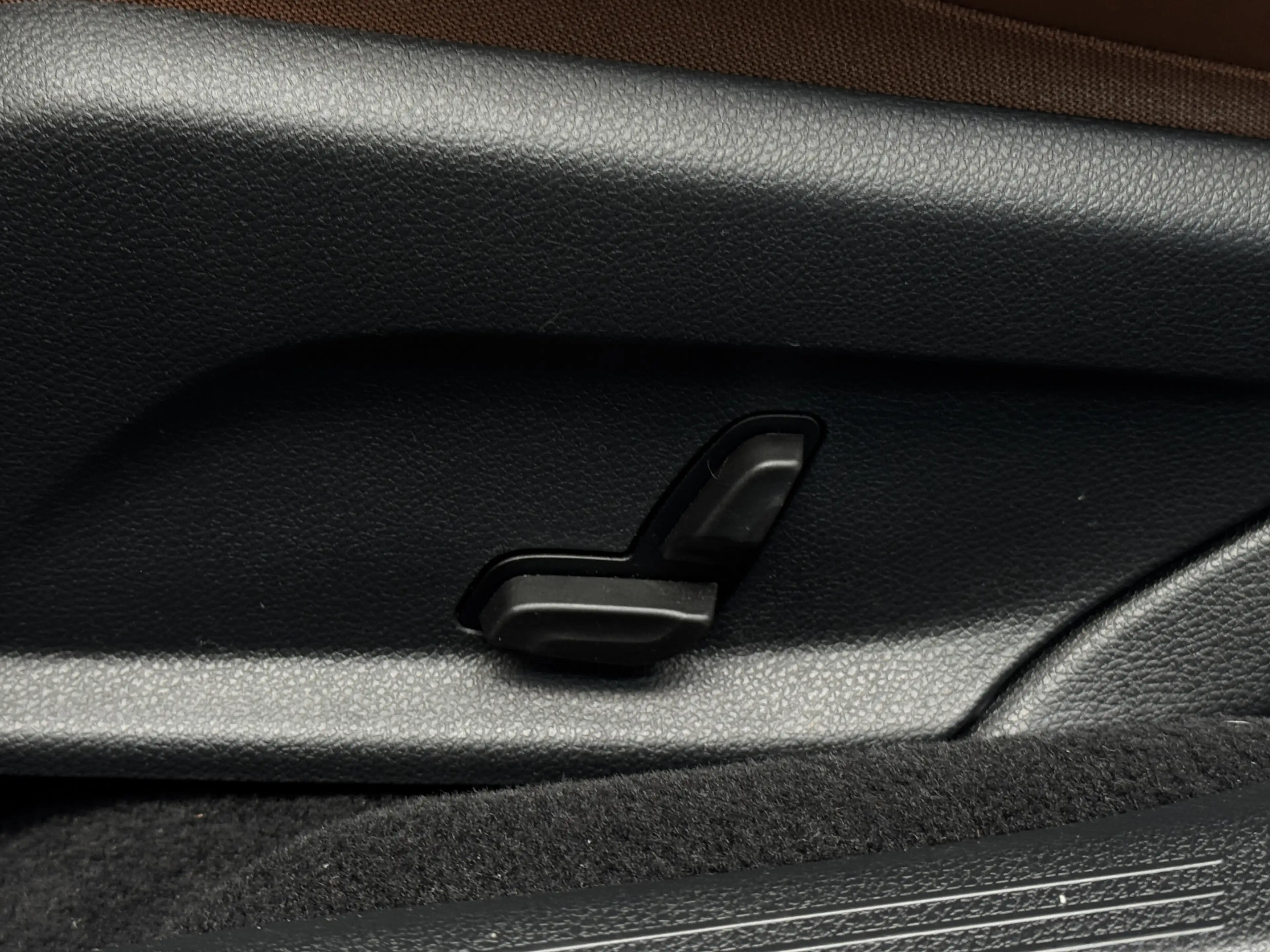 Mercedes-Benz E 400 d 4Matic AMG *Multi*Burmester*360°Kam*Ambi — photo 15