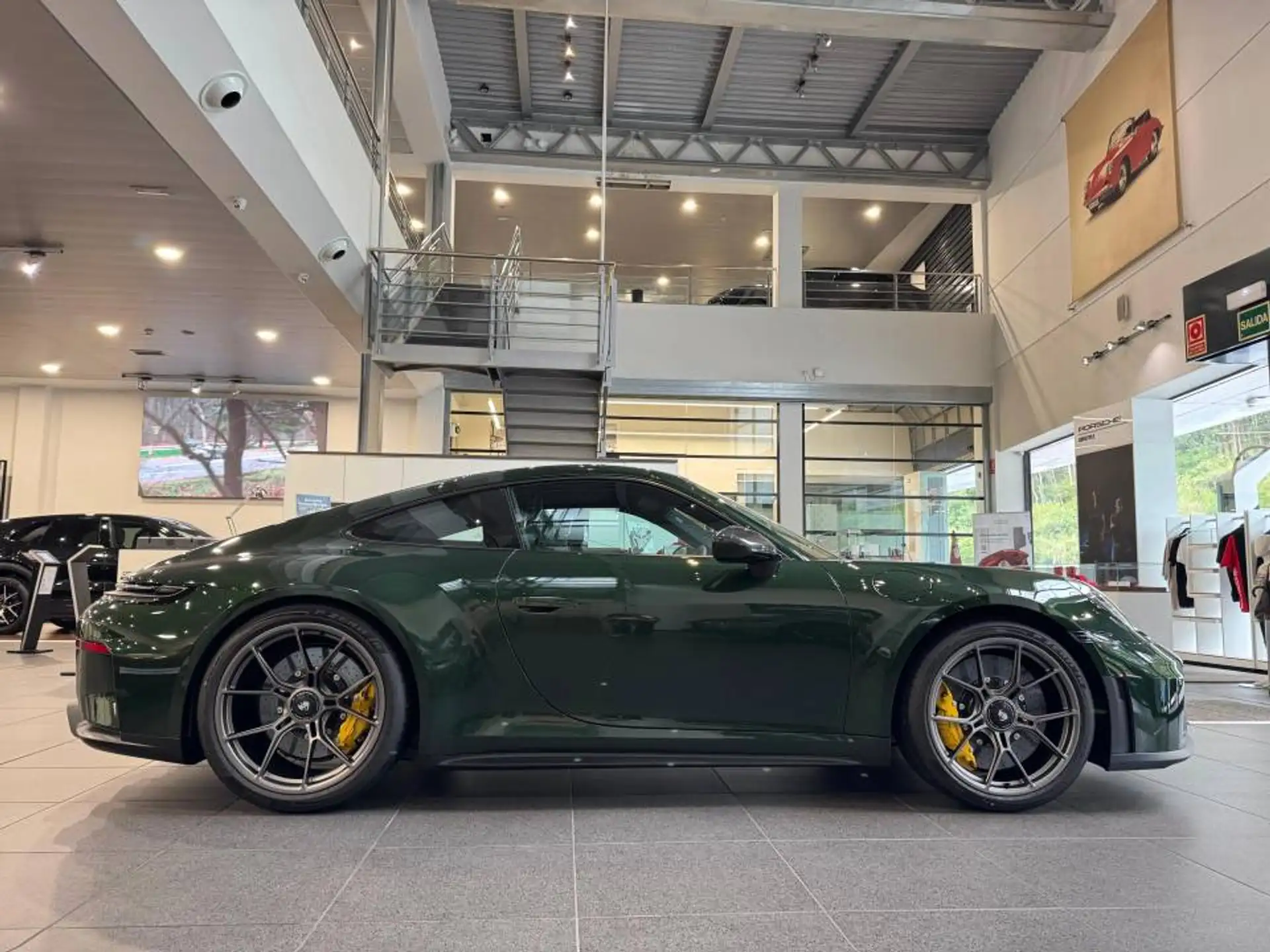 포르쉐 911 GT3 Touring 2026 초록 사진 5