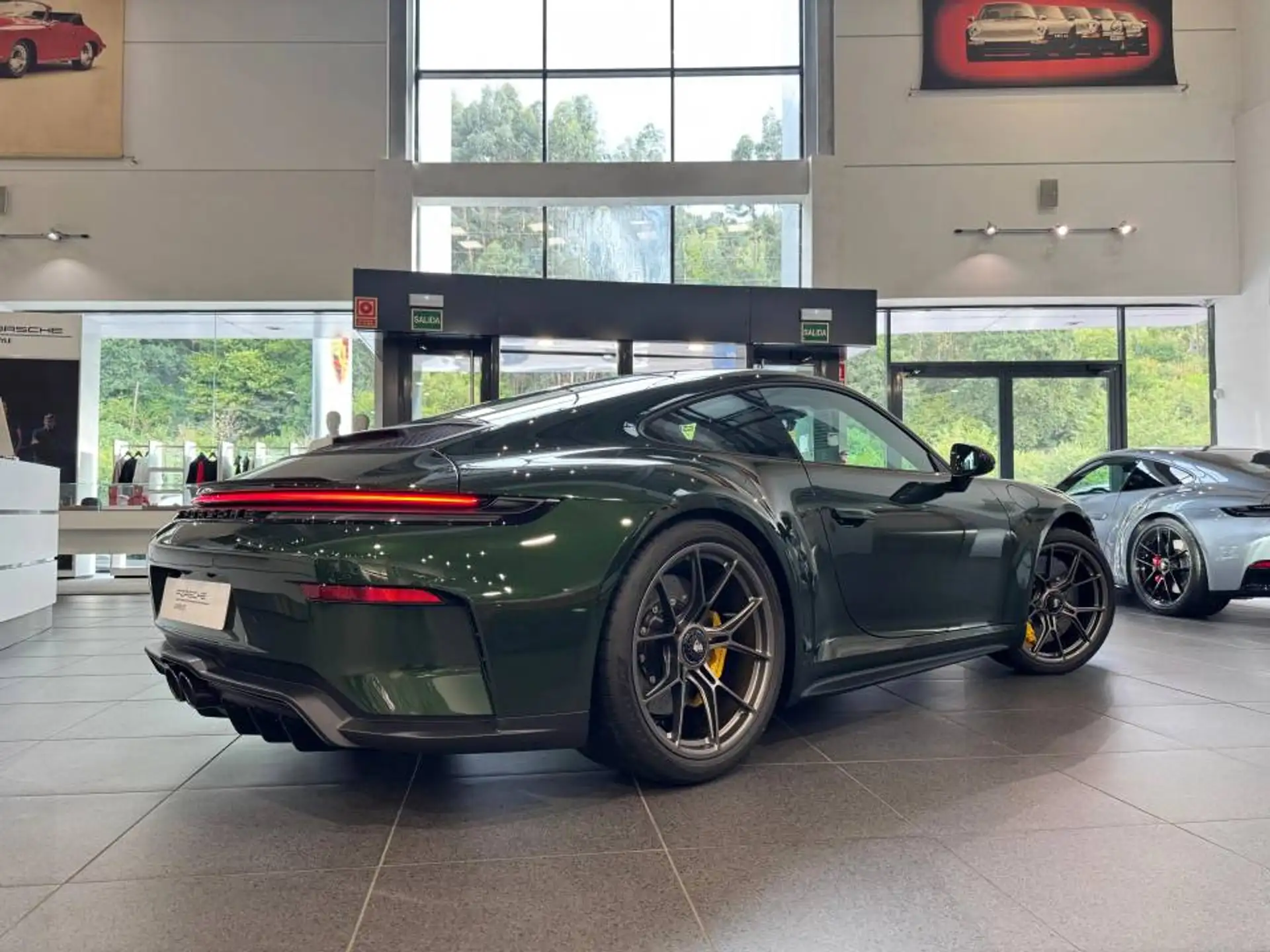 포르쉐 911 GT3 Touring 2026 초록 사진 6