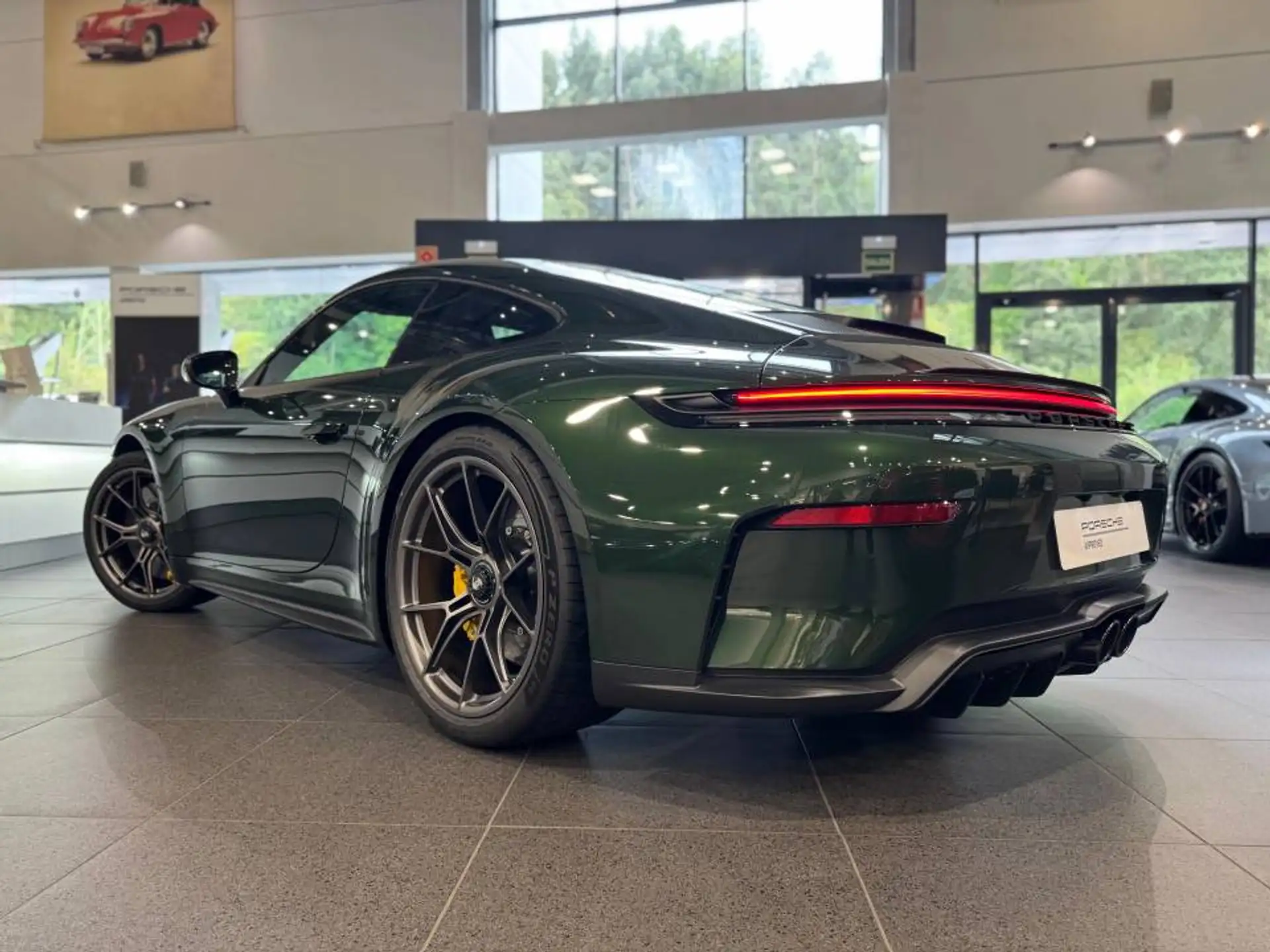 포르쉐 911 GT3 Touring 2026 초록 사진 3