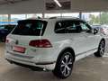 Volkswagen Touareg V6 TDI R-Line 4M AHK*PAN*SHZ*NAV*TEM*19% Weiß - thumbnail 4