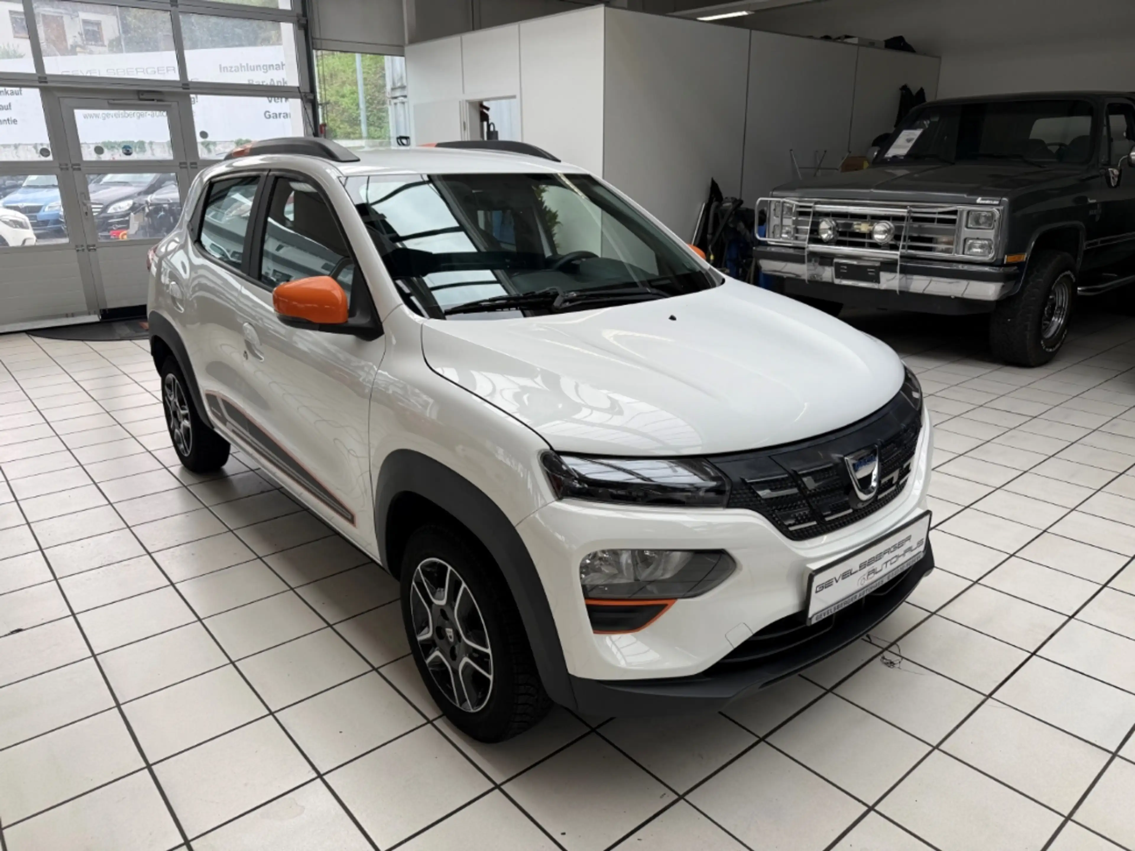 Dacia Spring Electric Comfort Plus 1.Hand Scheckheft — photo 3