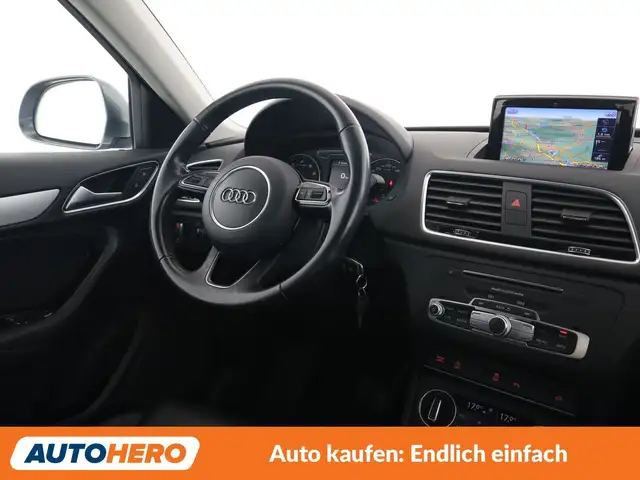 Audi Q3 view 13