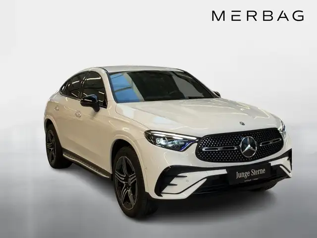 Mercedes-Benz GLC 300 de 4MATIC Coupé mit EQ Hybrid Technologie Ansicht 4