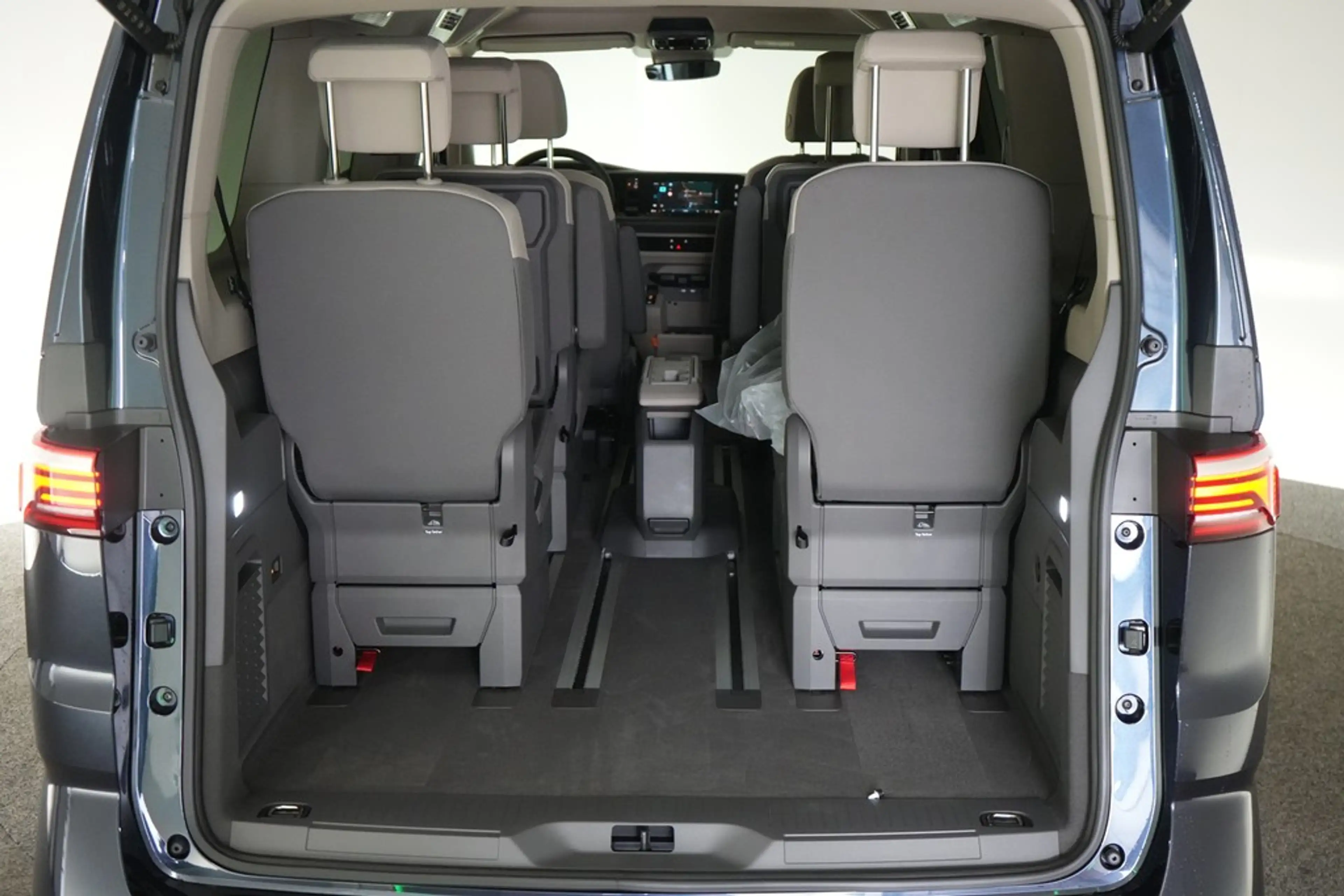 Volkswagen T7 California Beach Diesel 6-Sitzer — photo 15