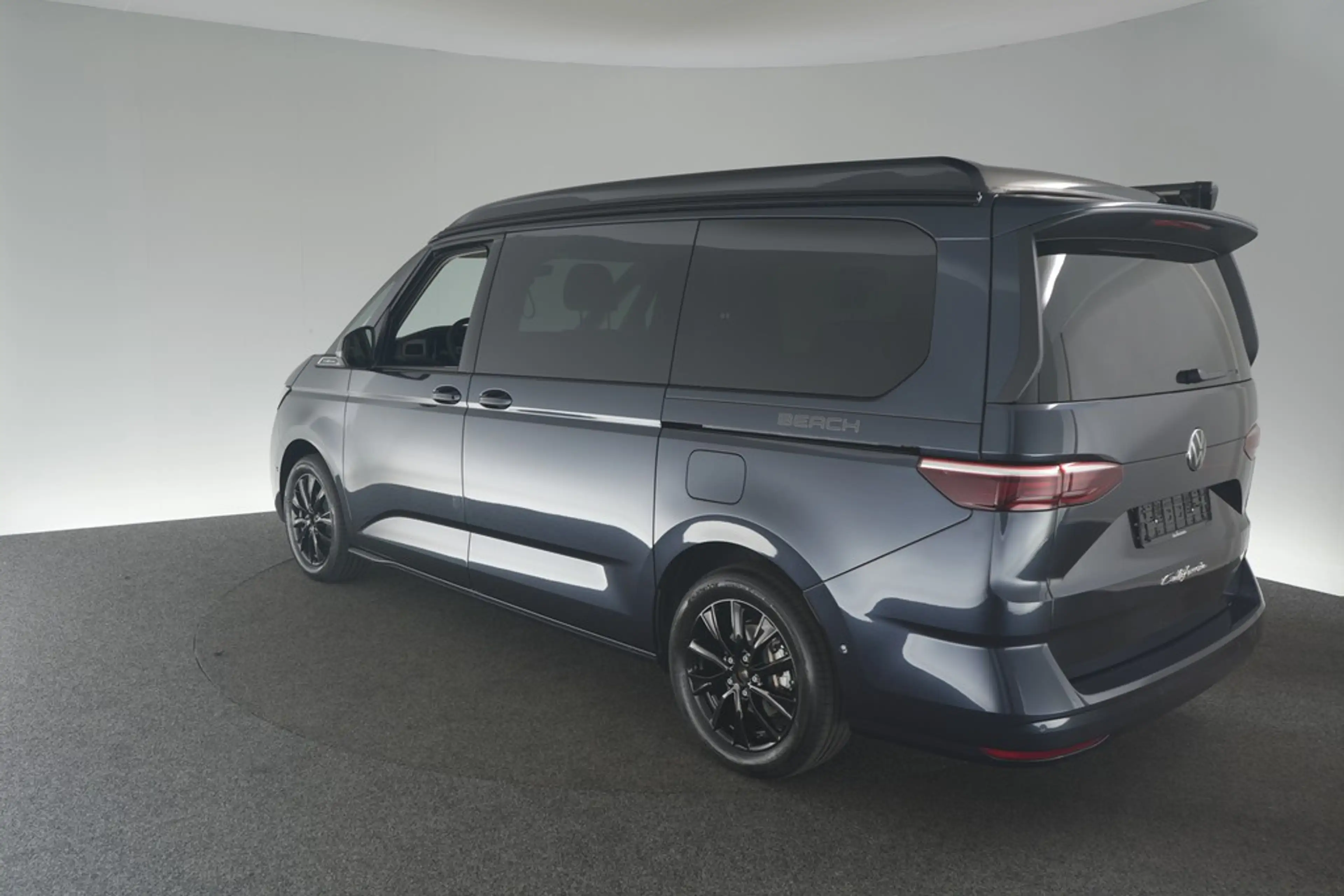 Volkswagen T7 California Beach Diesel 6-Sitzer — photo 8