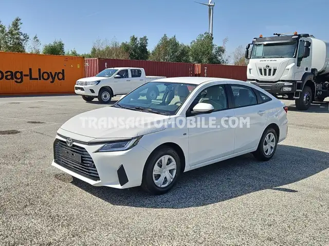 Toyota Land Cruiser 1.5L ESSENCE AUTOMATIQUE