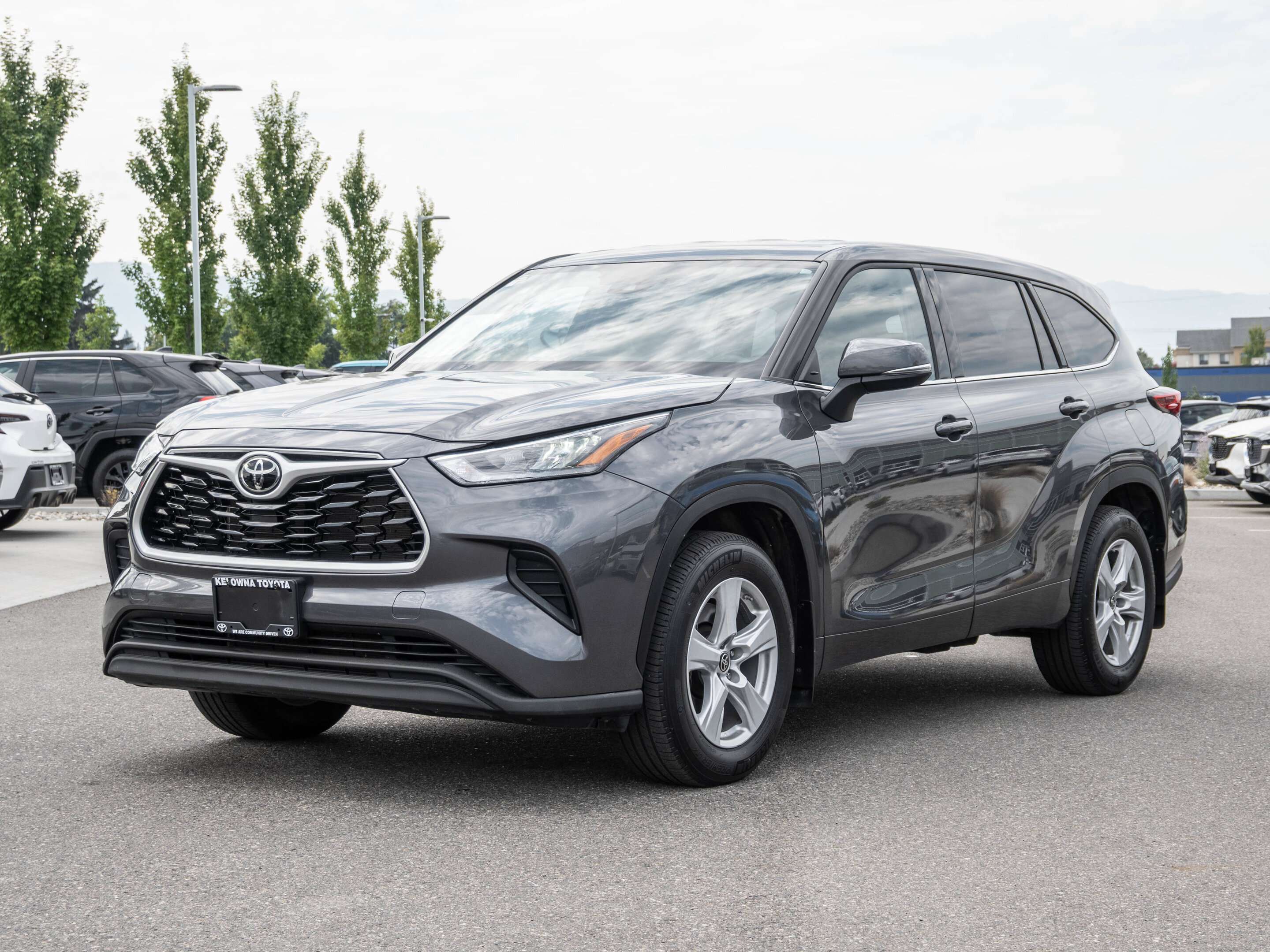 2022 Toyota Highlander LE AWD | HEATED FRONT SEATS | BACKUP CAM — снимка 1