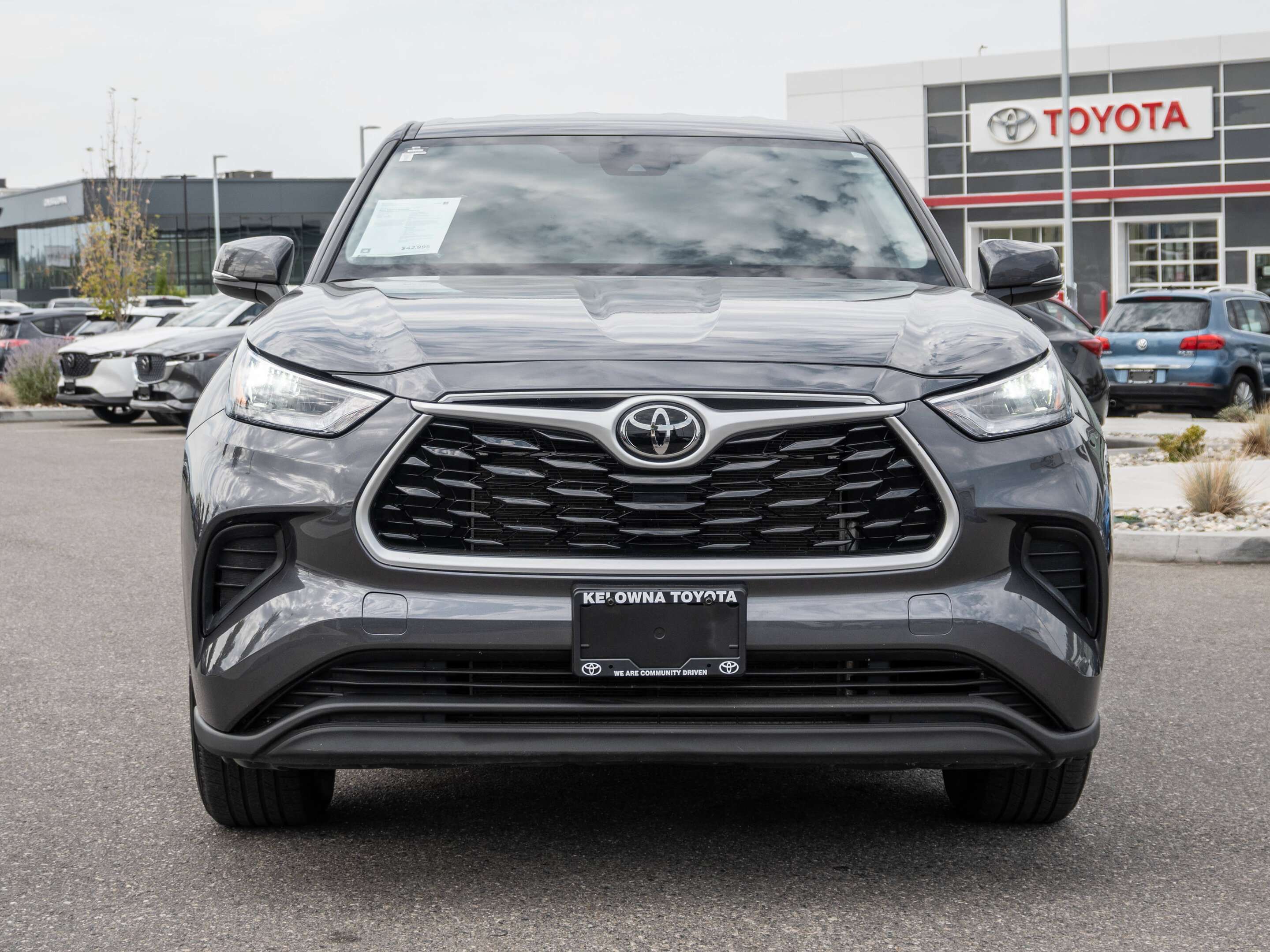 2022 Toyota Highlander LE AWD | HEATED FRONT SEATS | BACKUP CAM — снимка 1