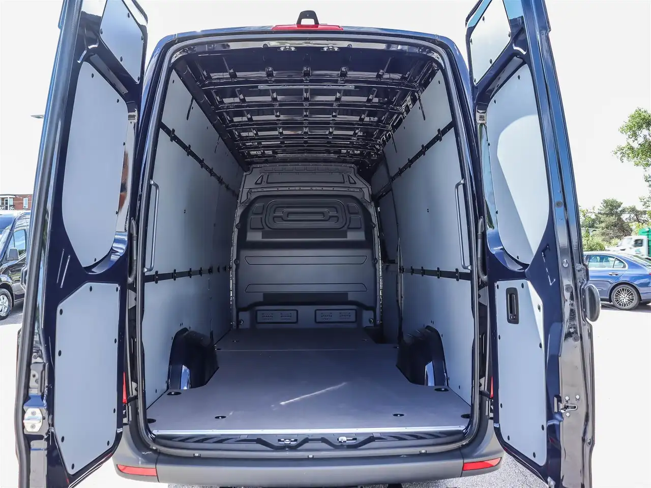 Mercedes-Benz Sprinter снимка Mercedes-Benz Sprinter