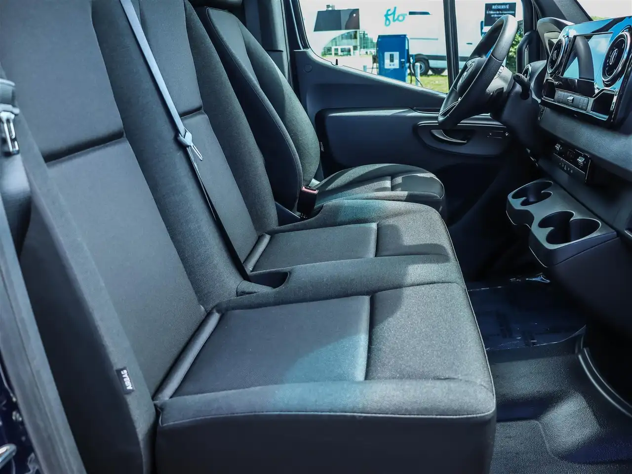 Mercedes-Benz Sprinter снимка Mercedes-Benz Sprinter