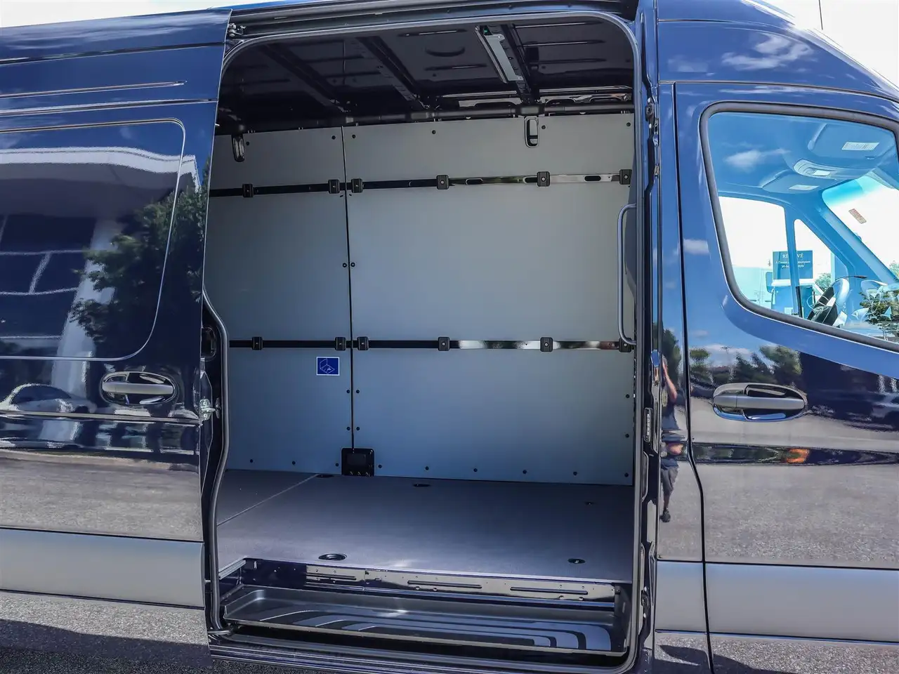Mercedes-Benz Sprinter снимка Mercedes-Benz Sprinter