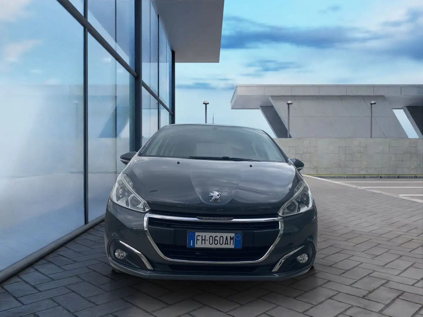 Peugeot 208 PureTech 82 5 porte Active Grigio - 2